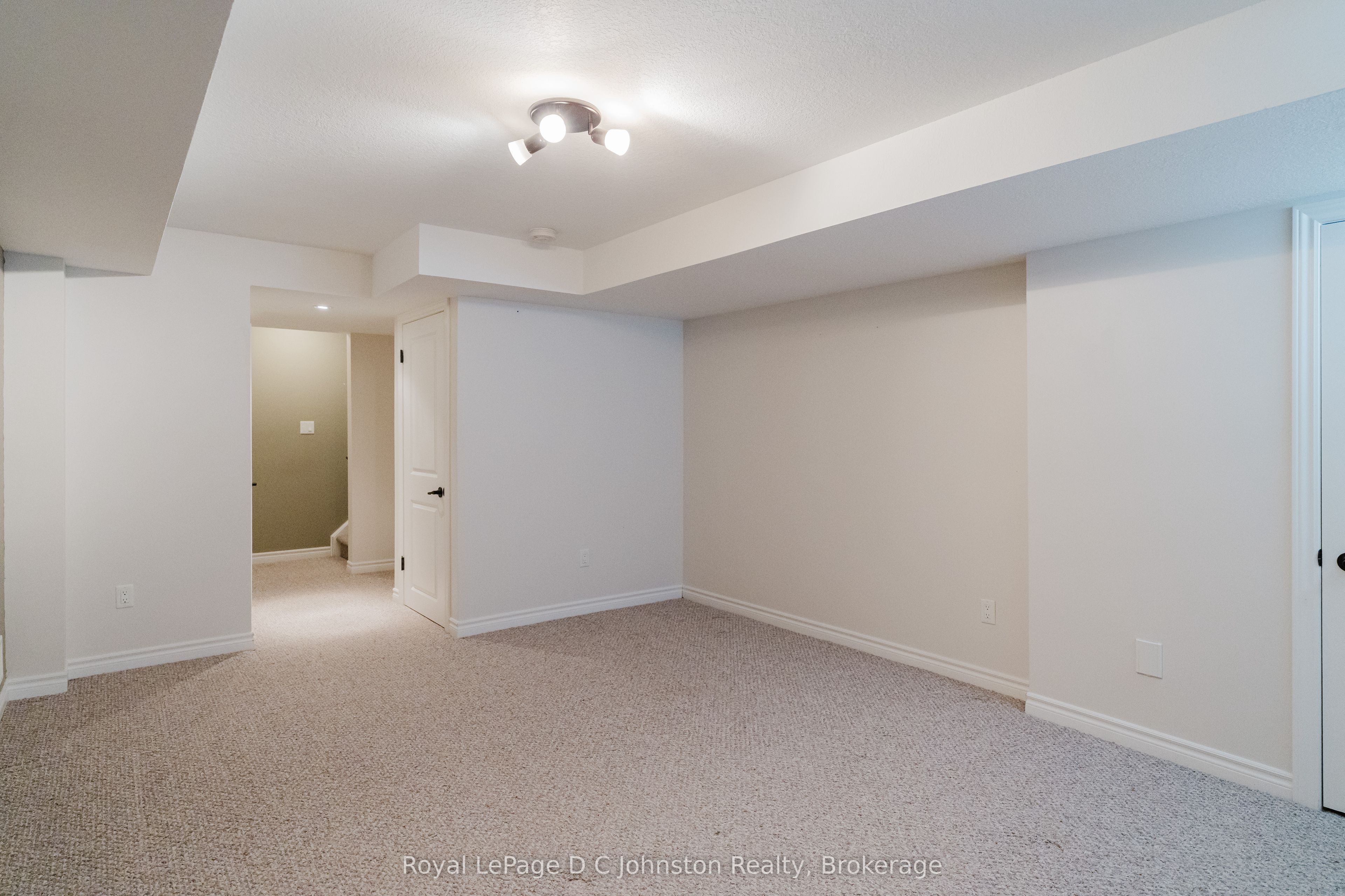 935 Goderich Street N 18 Property Photo 30