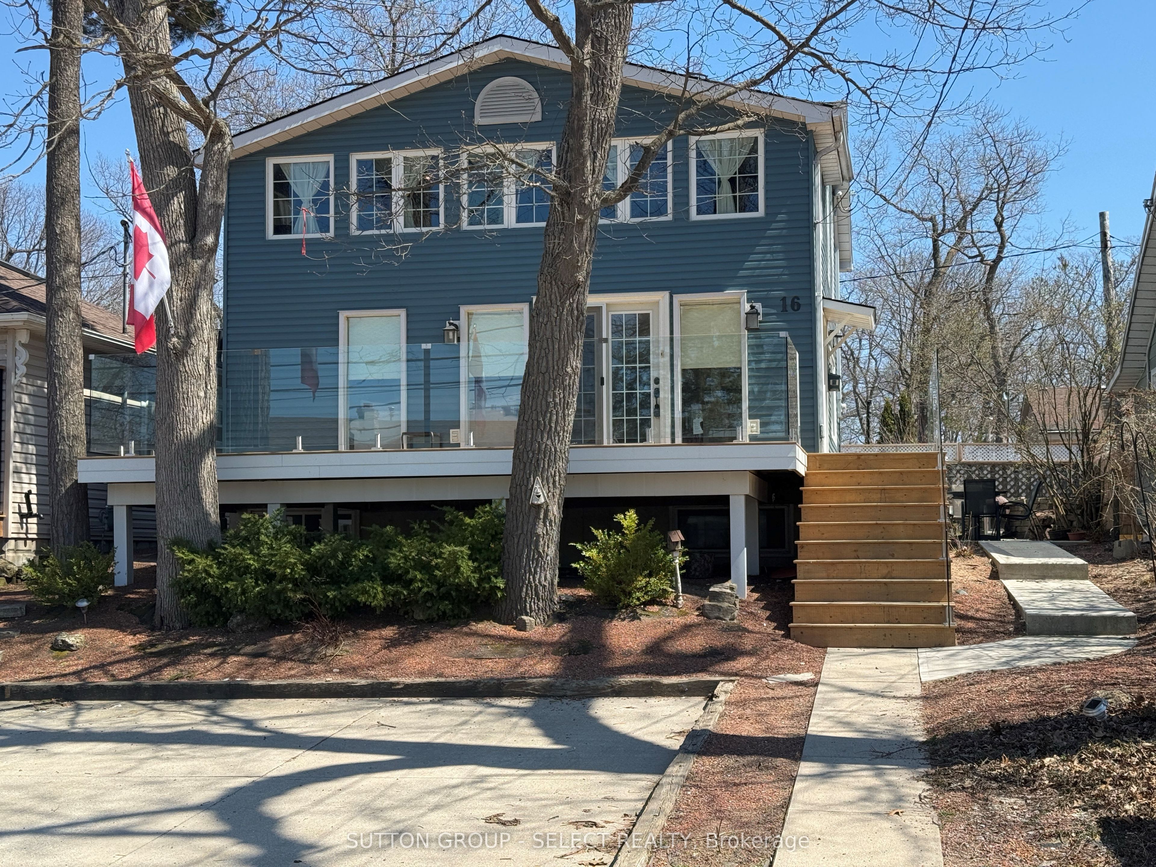 16 Huron Avenue Property Photo 1