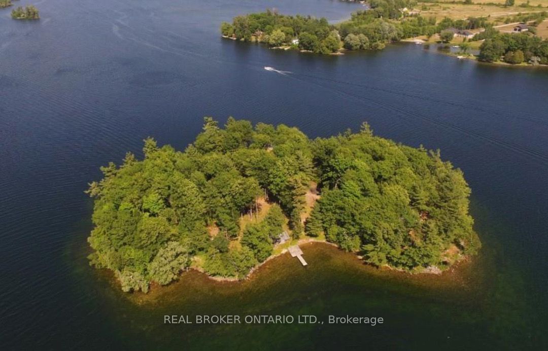 101 Fairclough Island Property Photo