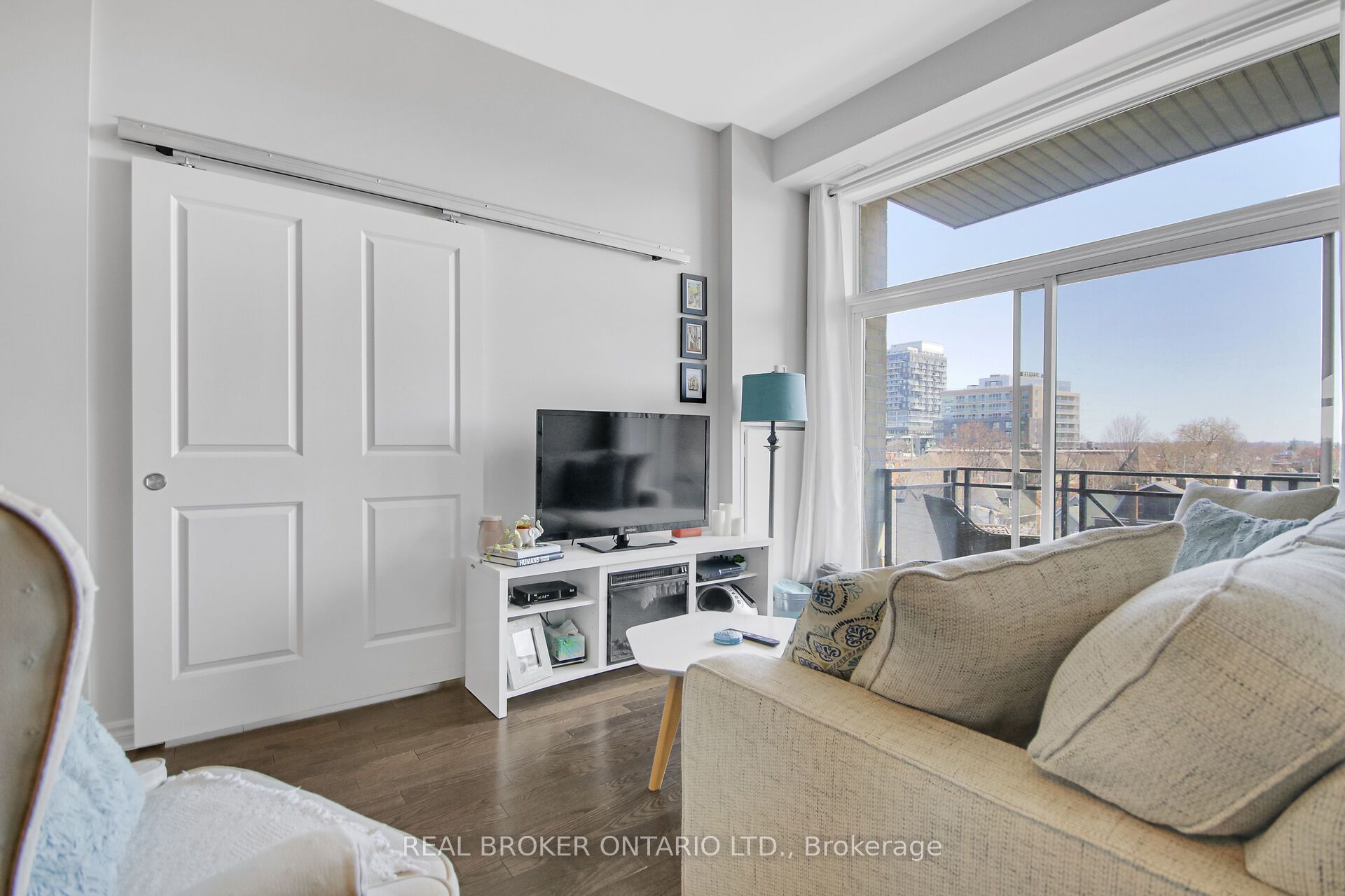 429 Kent Street 508 Property Photo 8