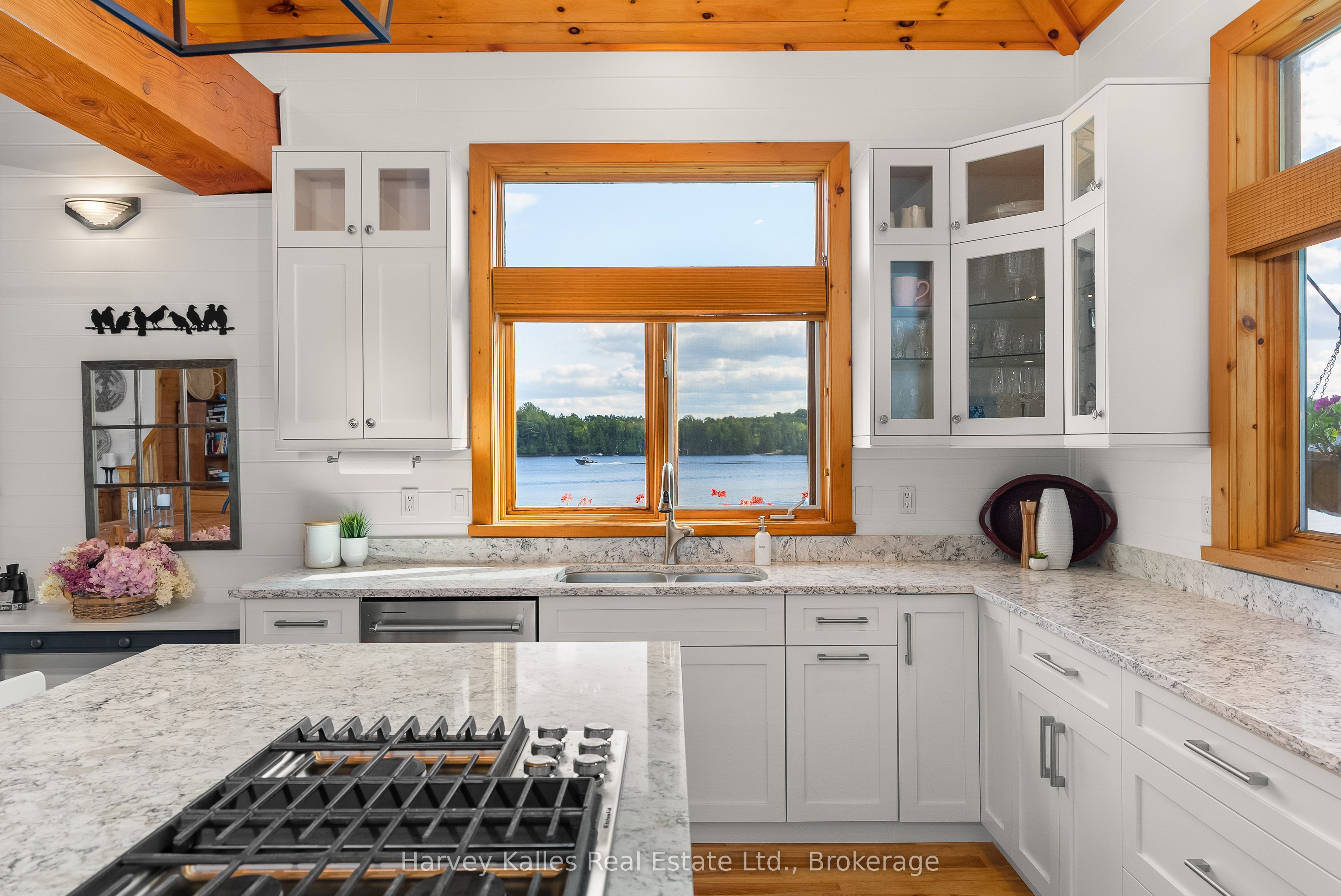 1837 Port Cunnington Road Property Photo 10