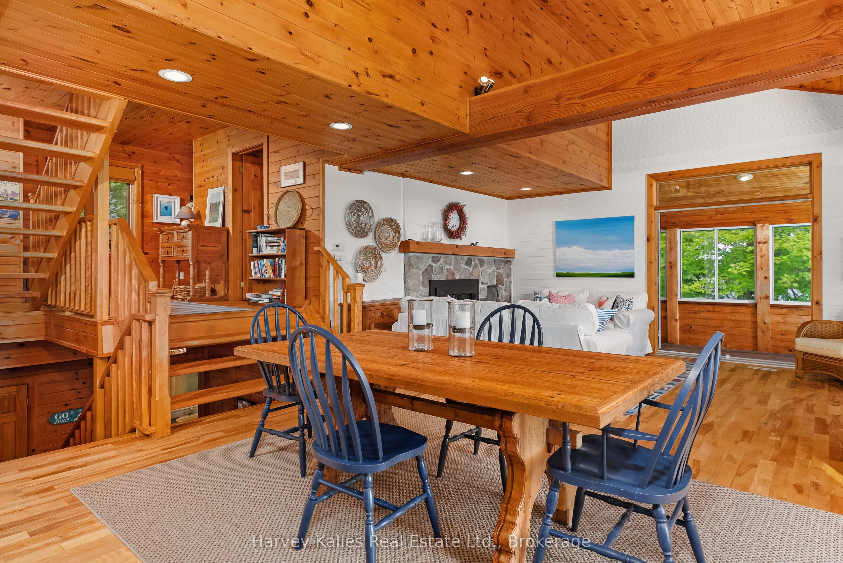 1837 Port Cunnington Road Property Photo 12