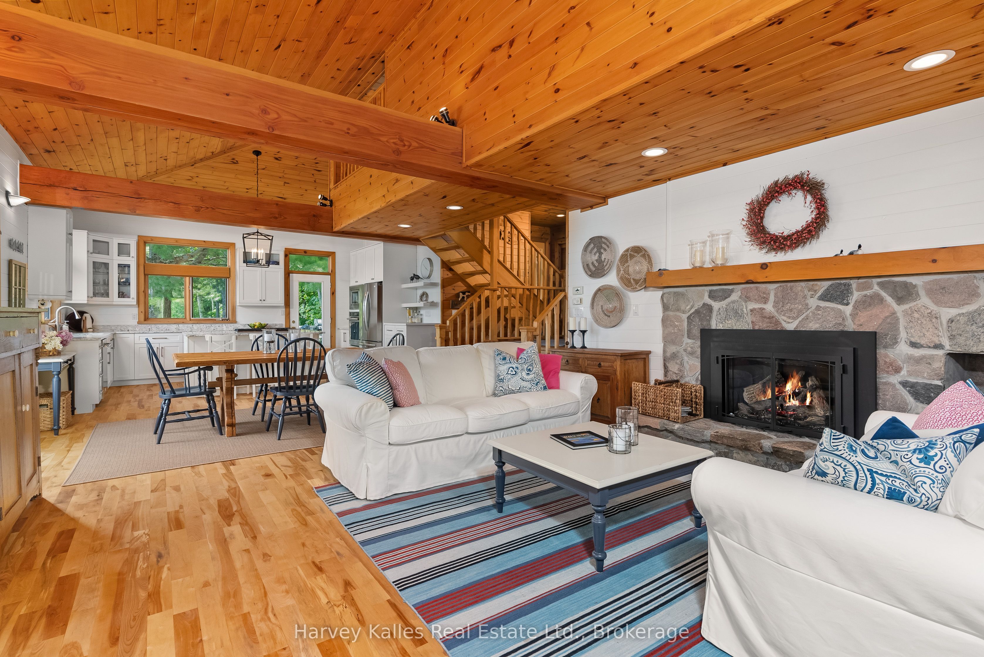 1837 Port Cunnington Road Property Photo 16