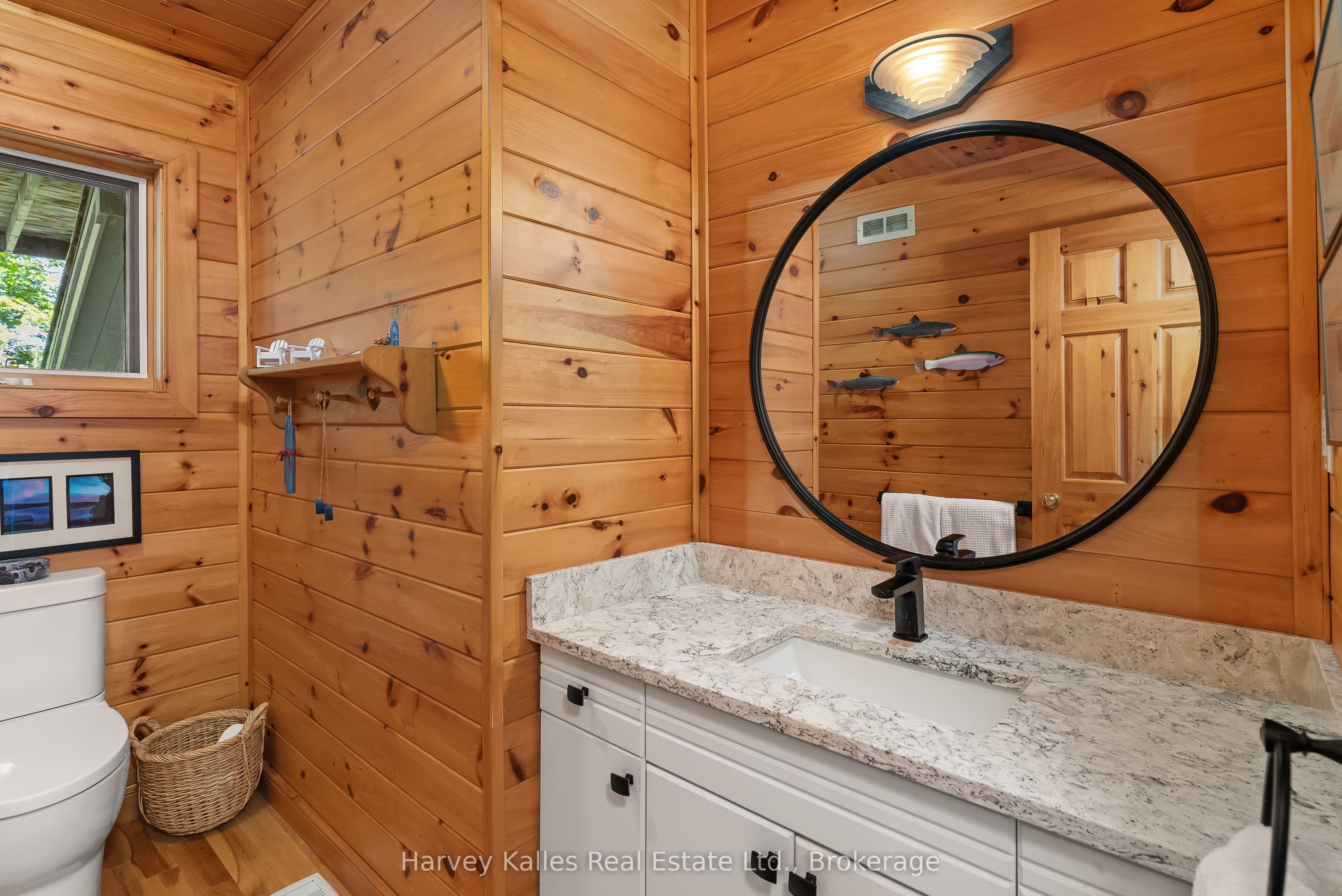 1837 Port Cunnington Road Property Photo 20
