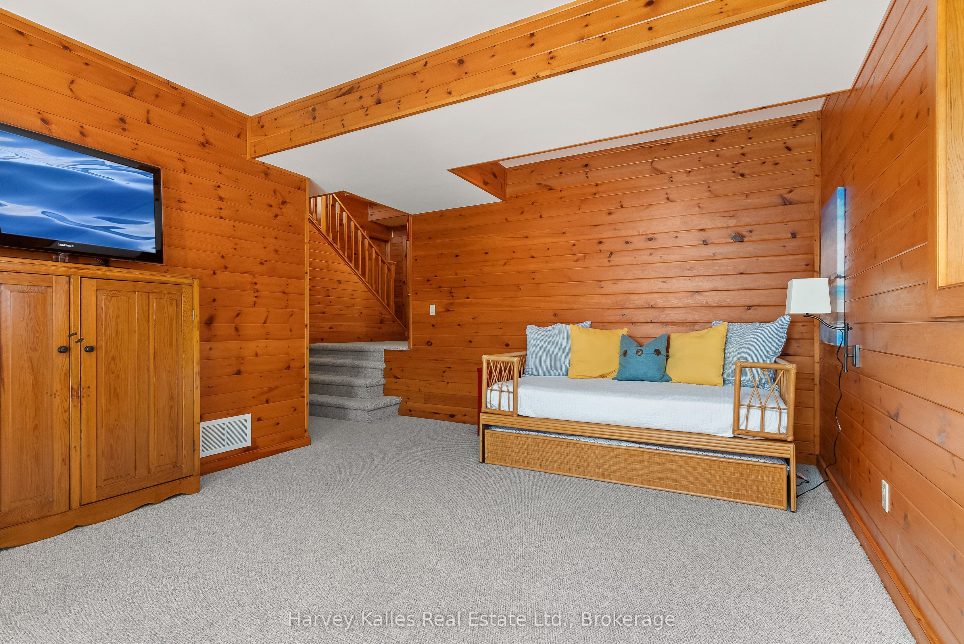 1837 Port Cunnington Road Property Photo 25