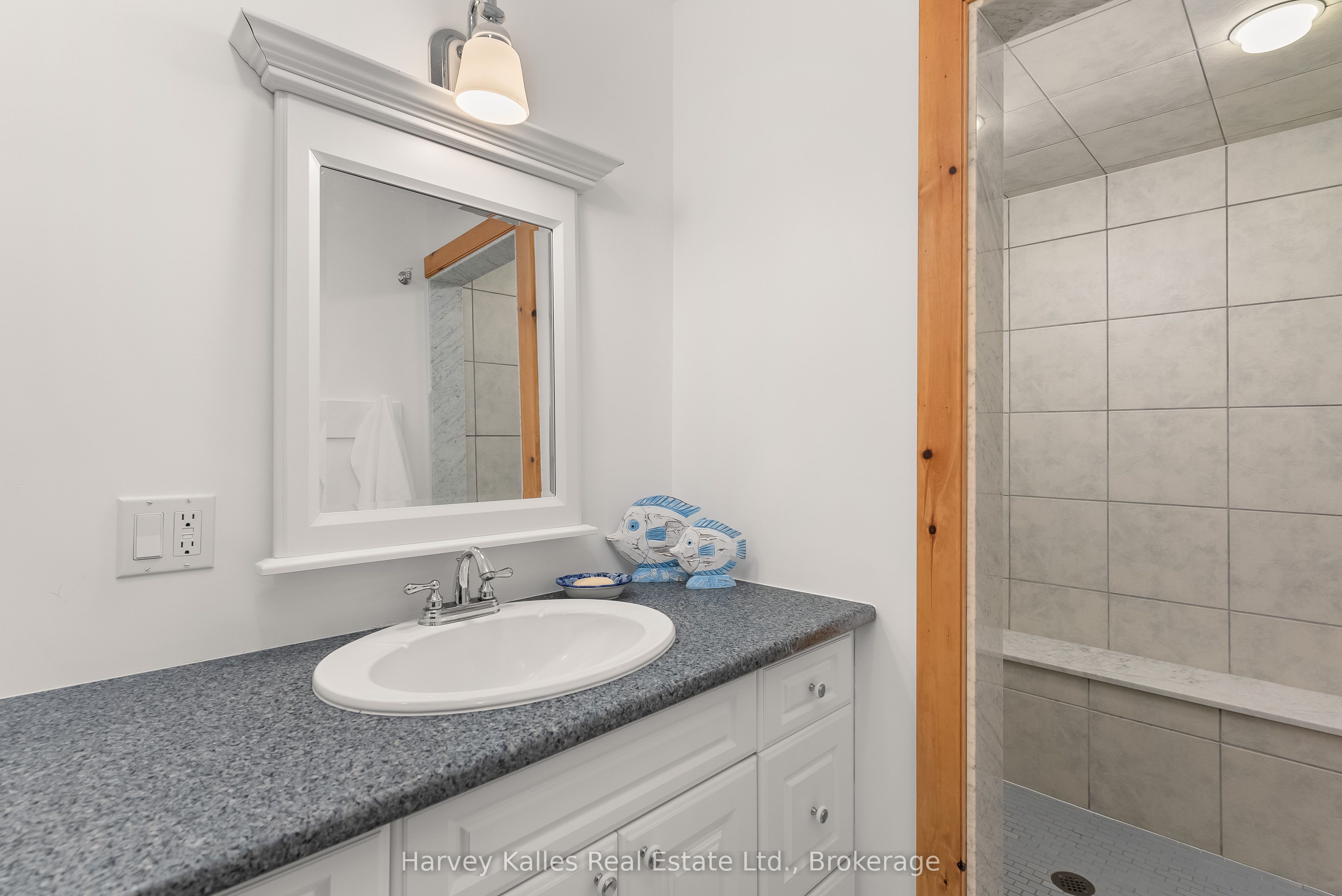 1837 Port Cunnington Road Property Photo 29