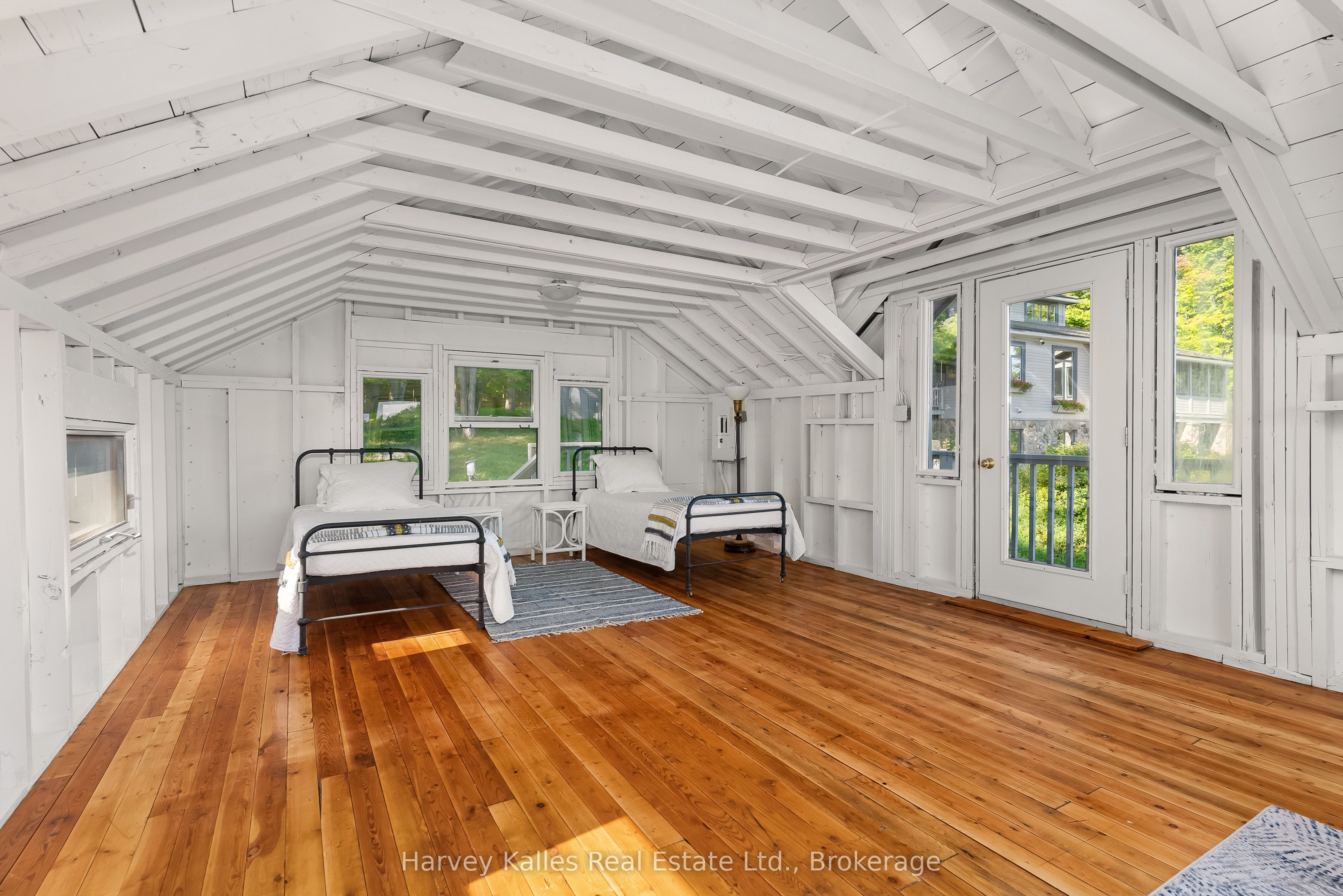 1837 Port Cunnington Road Property Photo 44