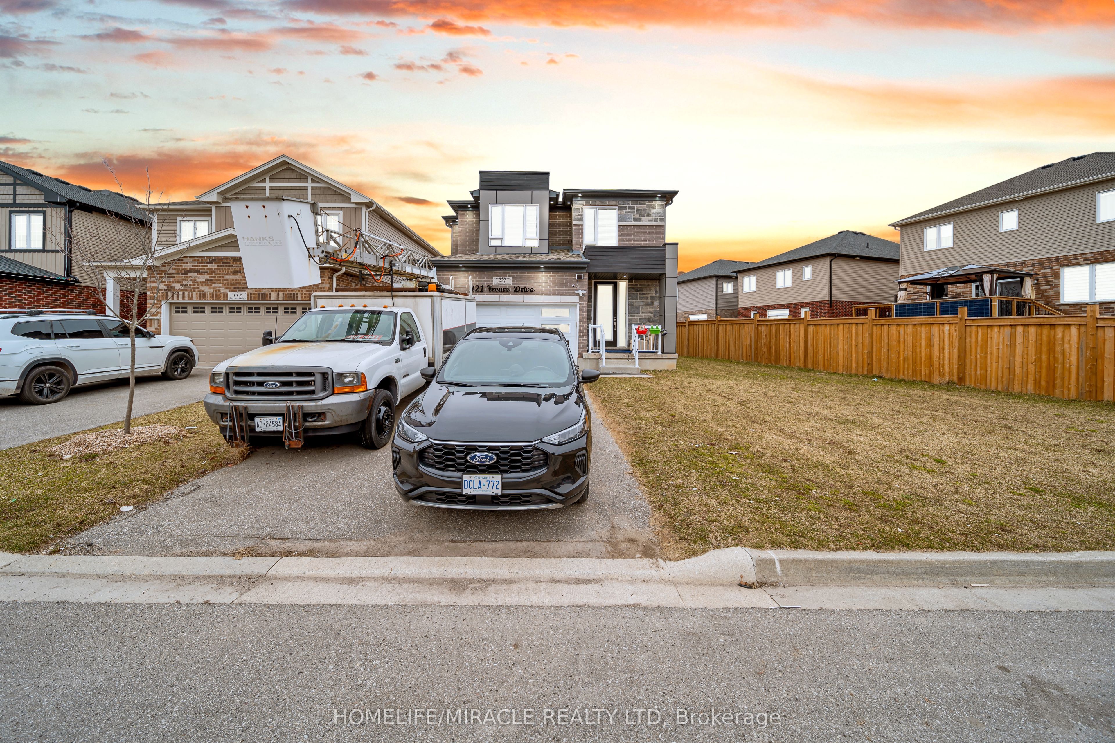 421 Freure Drive Property Photo 3