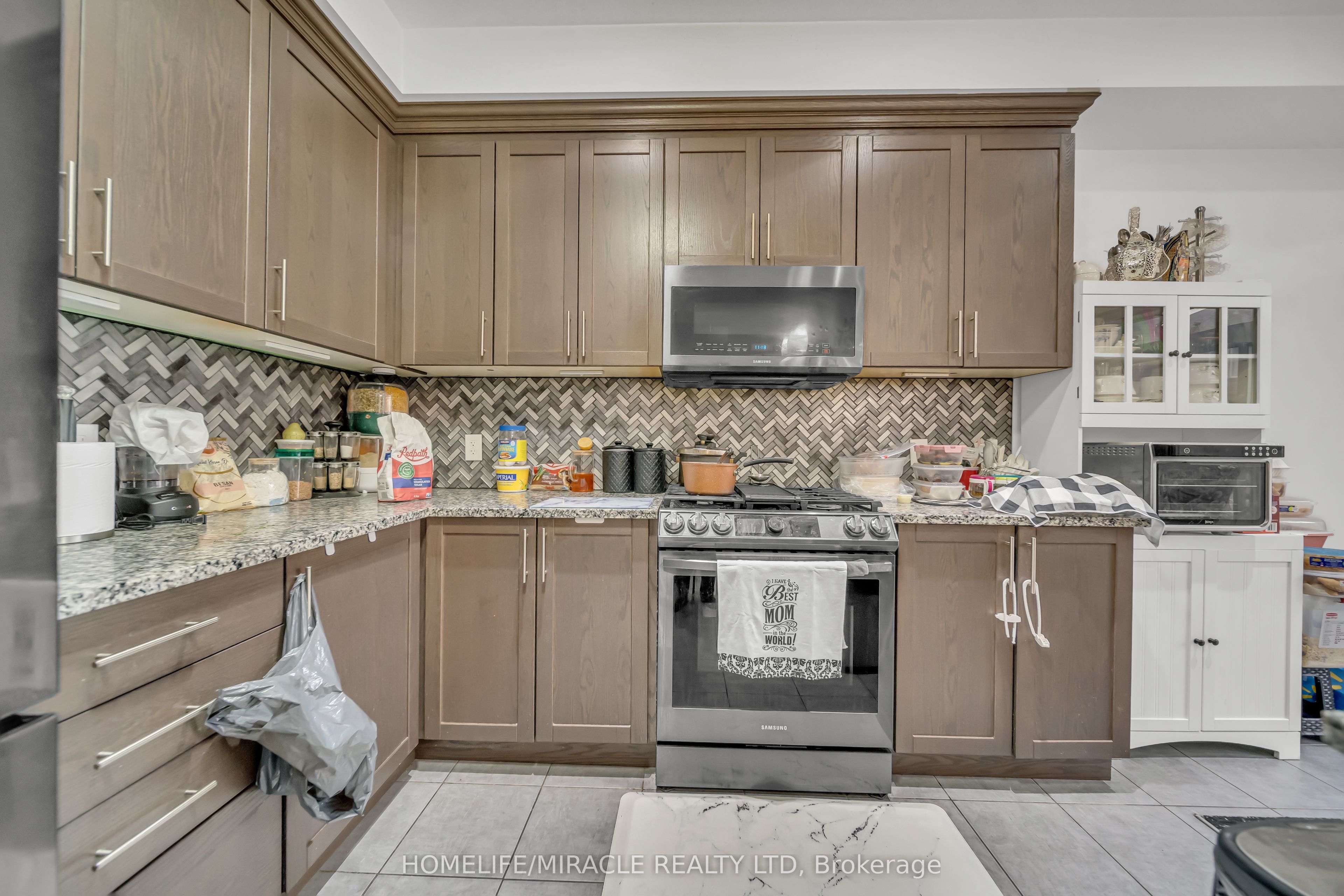 421 Freure Drive Property Photo 12