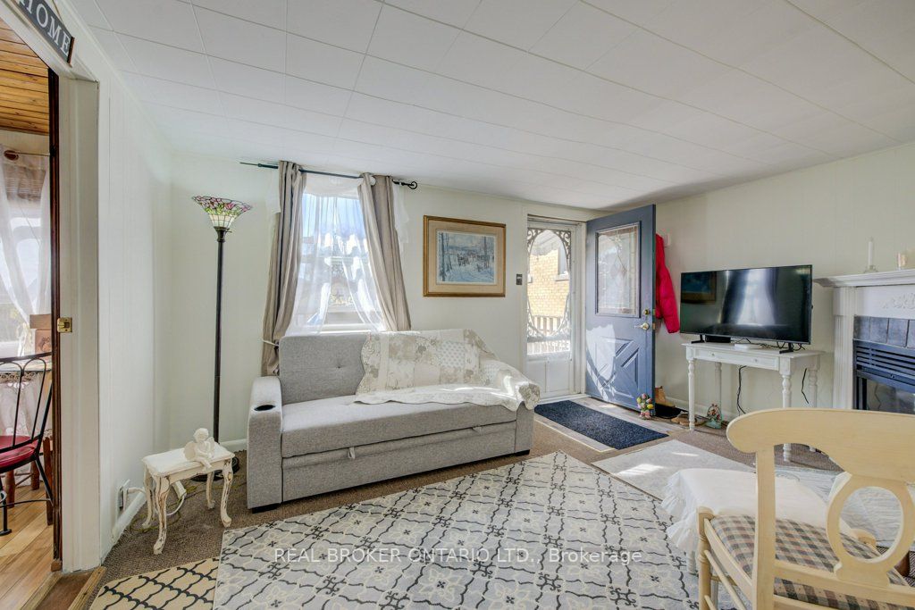 458 Upper Wentworth Street Property Photo 18