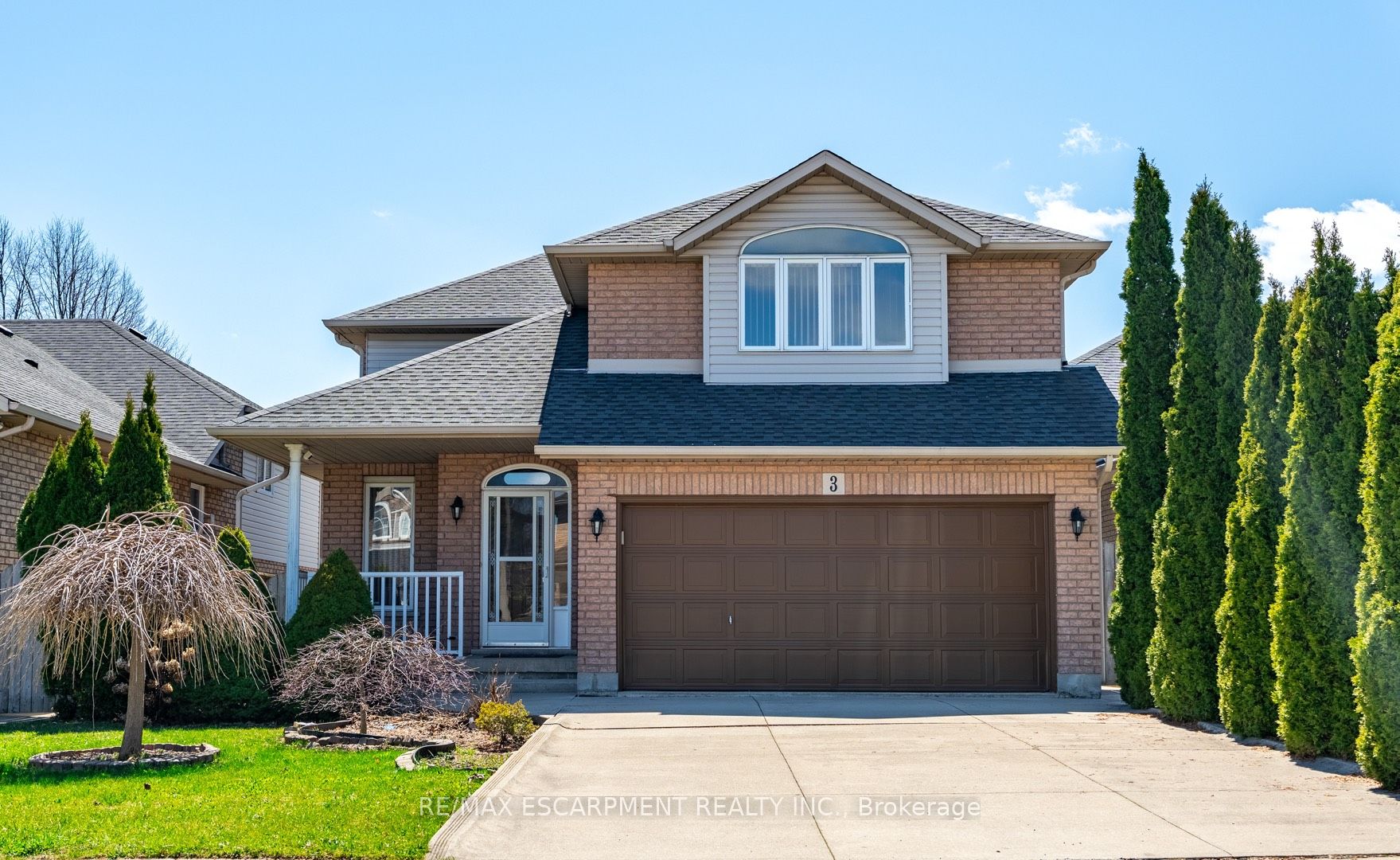 3 Resolute Drive Property Photo 1