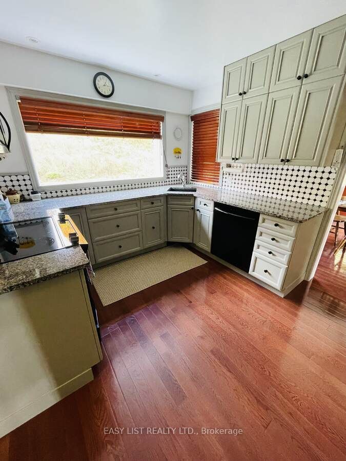 4741 Lower Faraday Road Property Photo 3