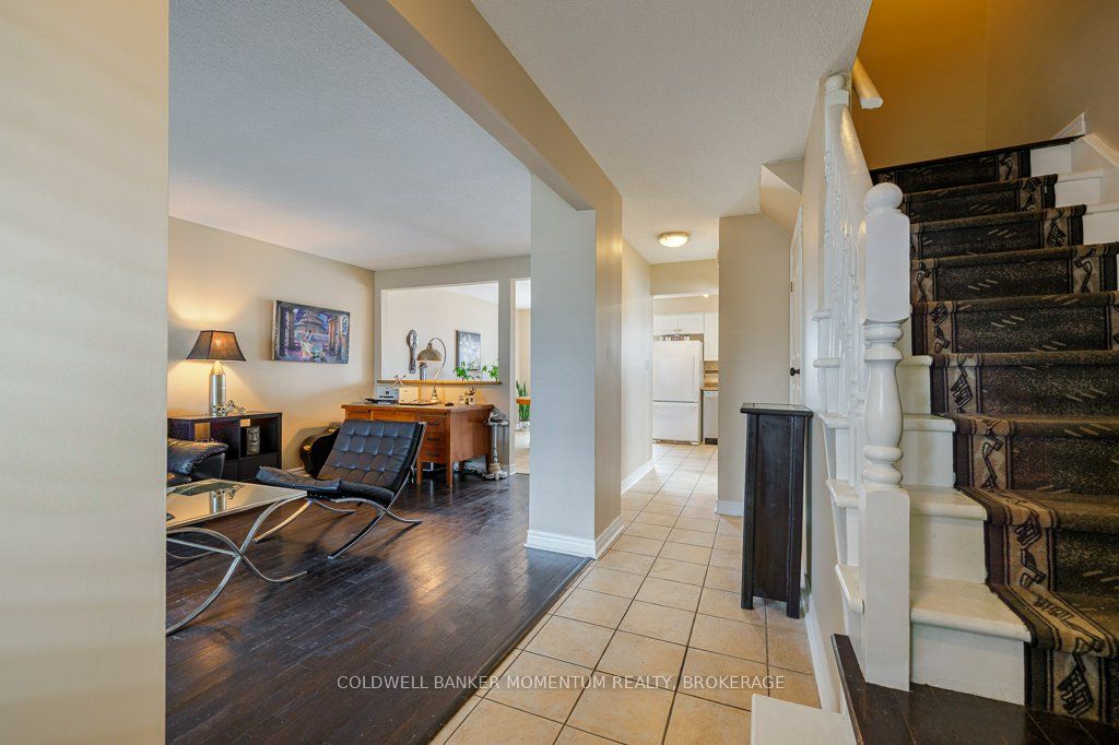 224 Windsor St Property Photo 8