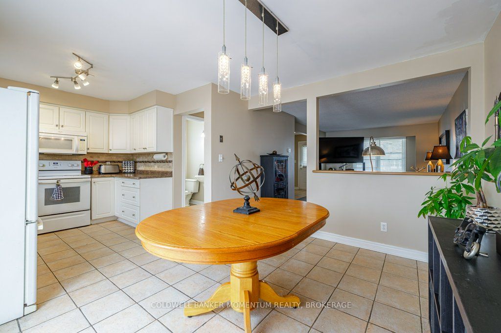 224 Windsor St Property Photo 15