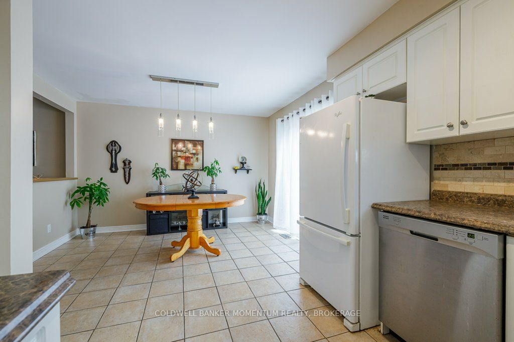 224 Windsor St Property Photo 19