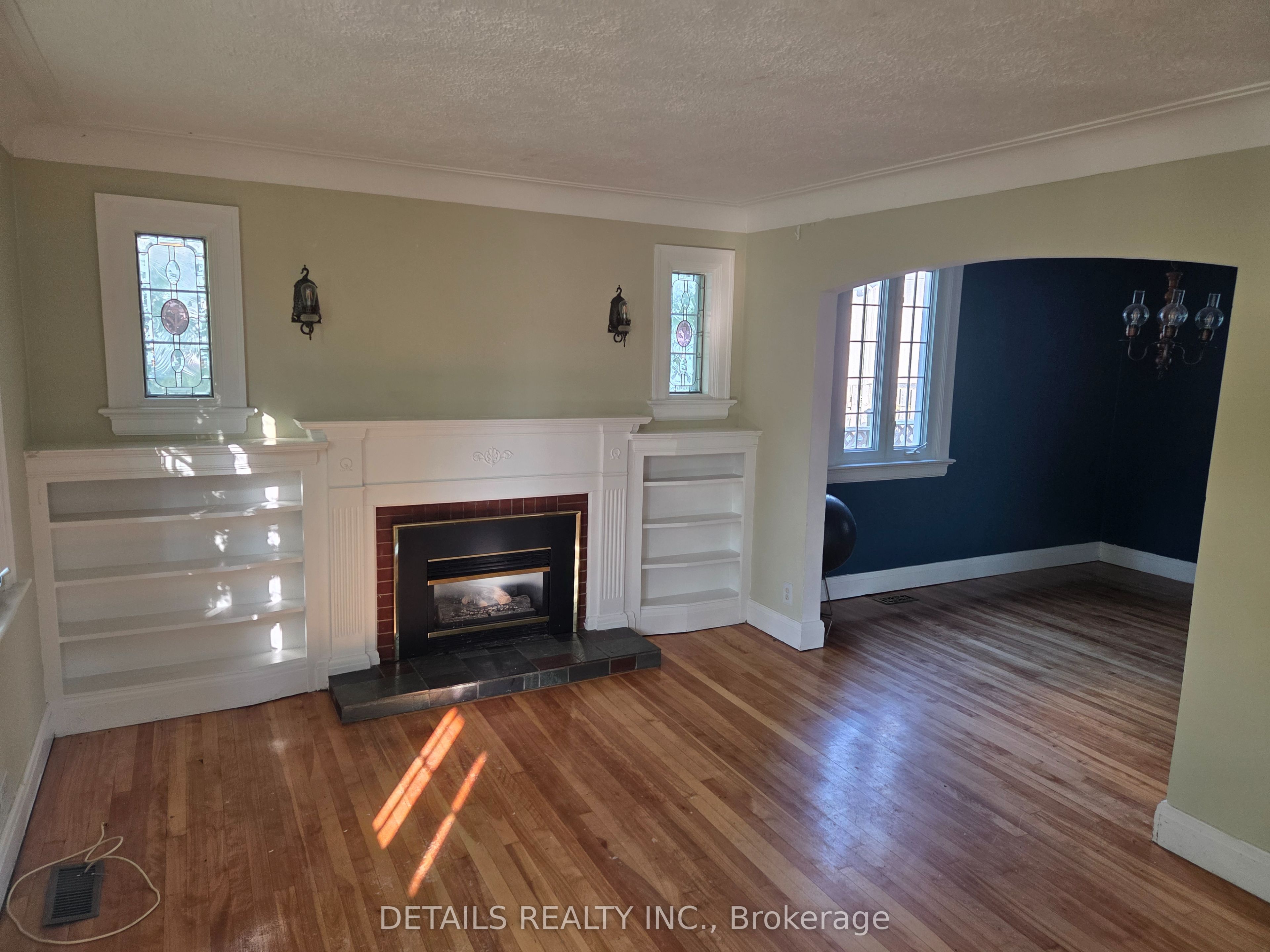 10 Garrison St Property Photo 8