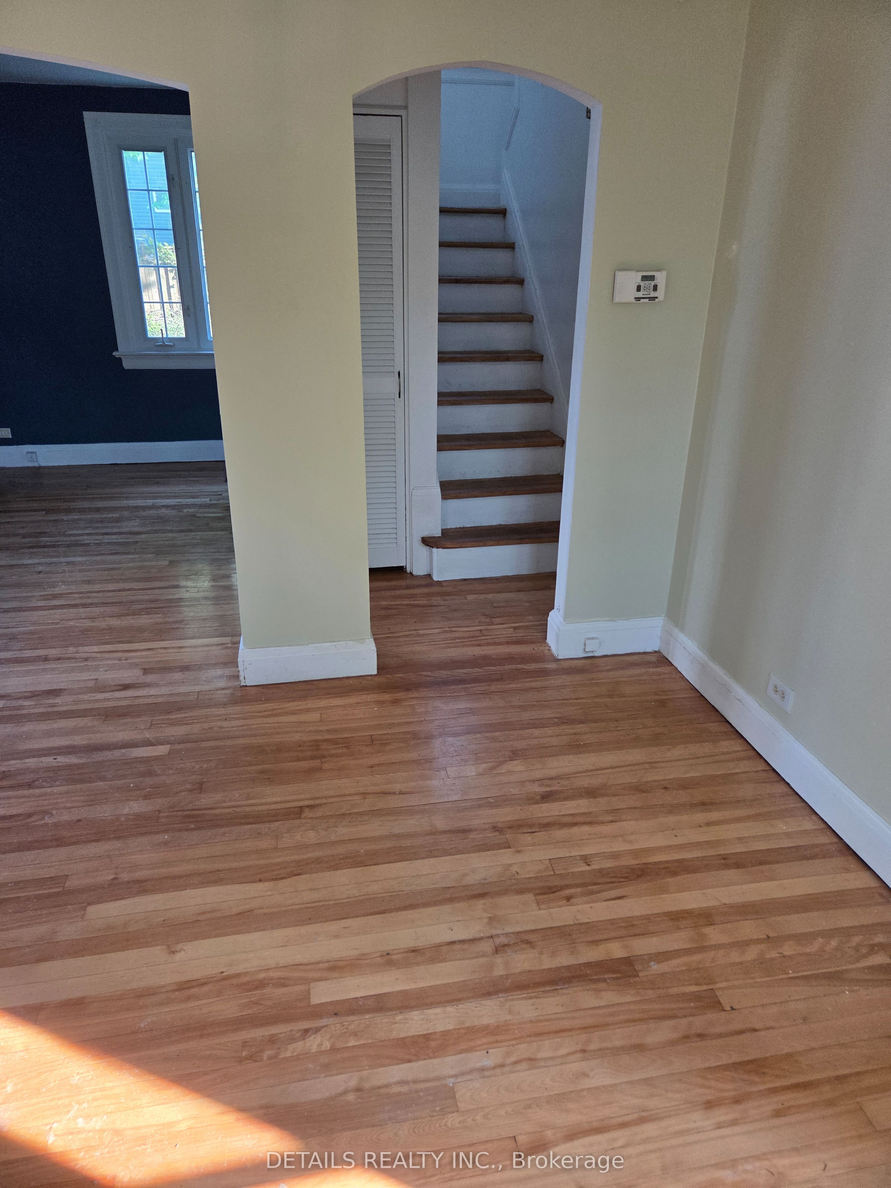 10 Garrison St Property Photo 9