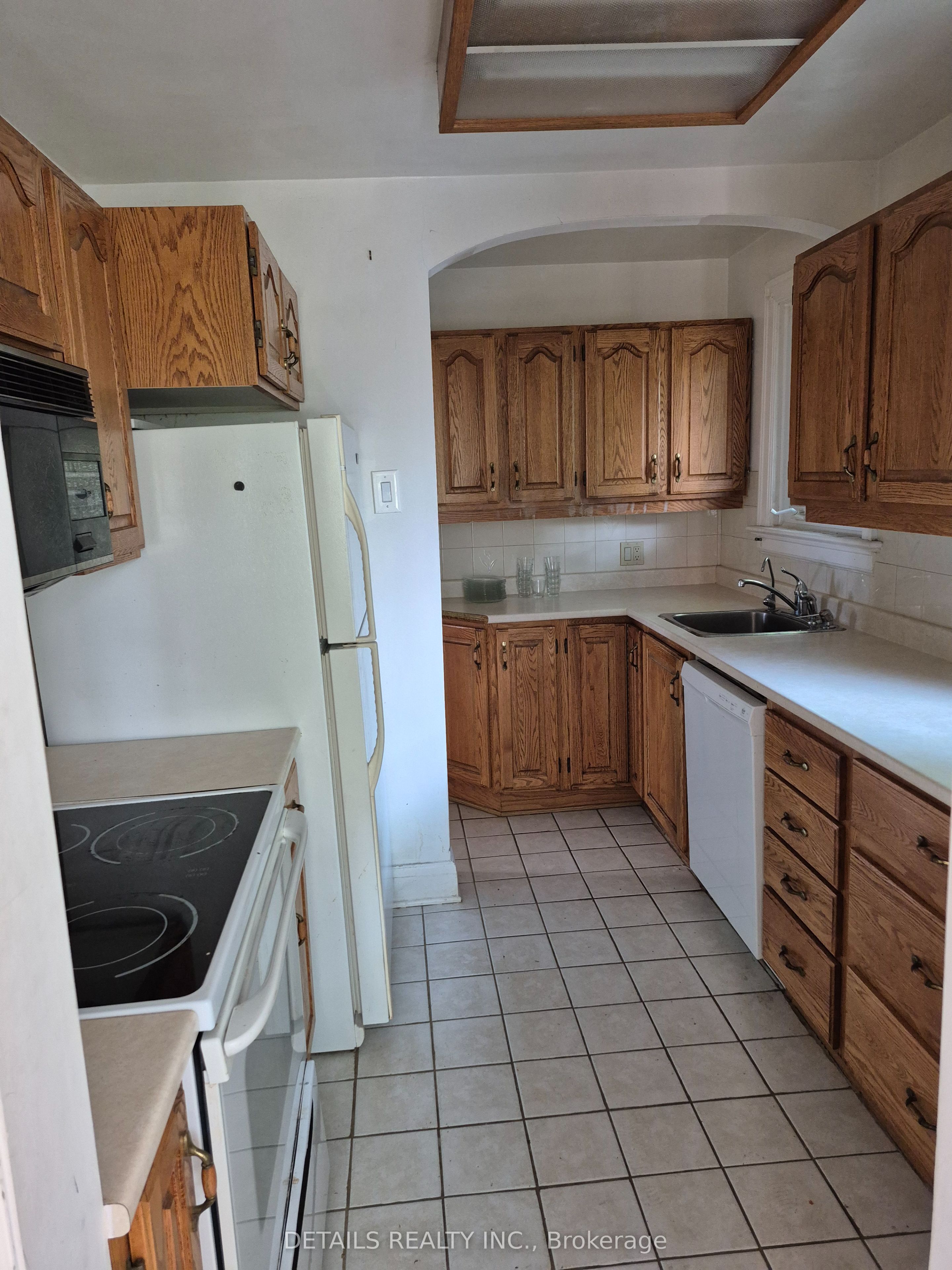 10 Garrison St Property Photo 11