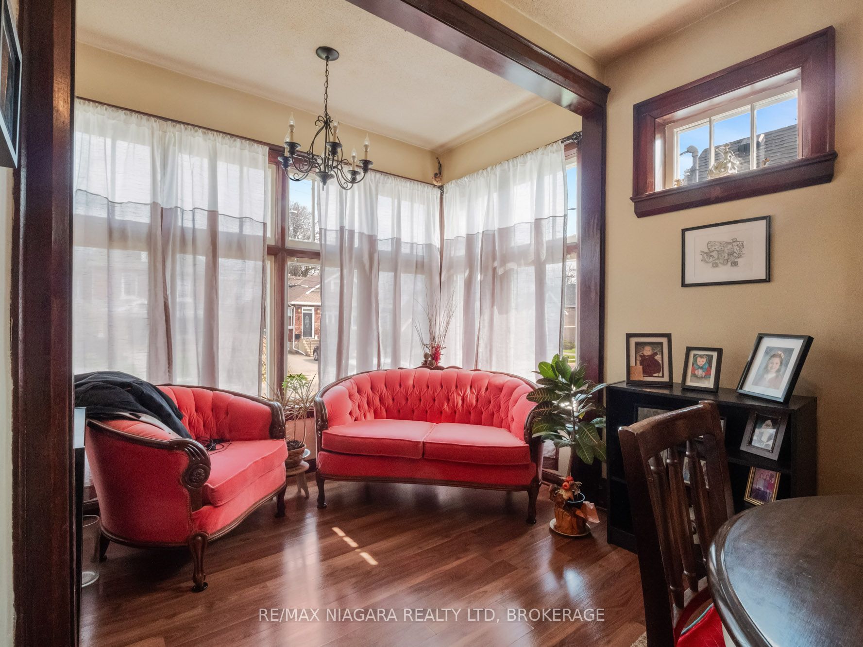 215 Phipps Street Property Photo 9