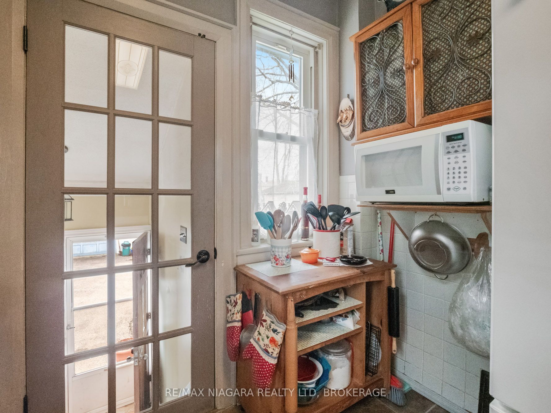 215 Phipps Street Property Photo 13