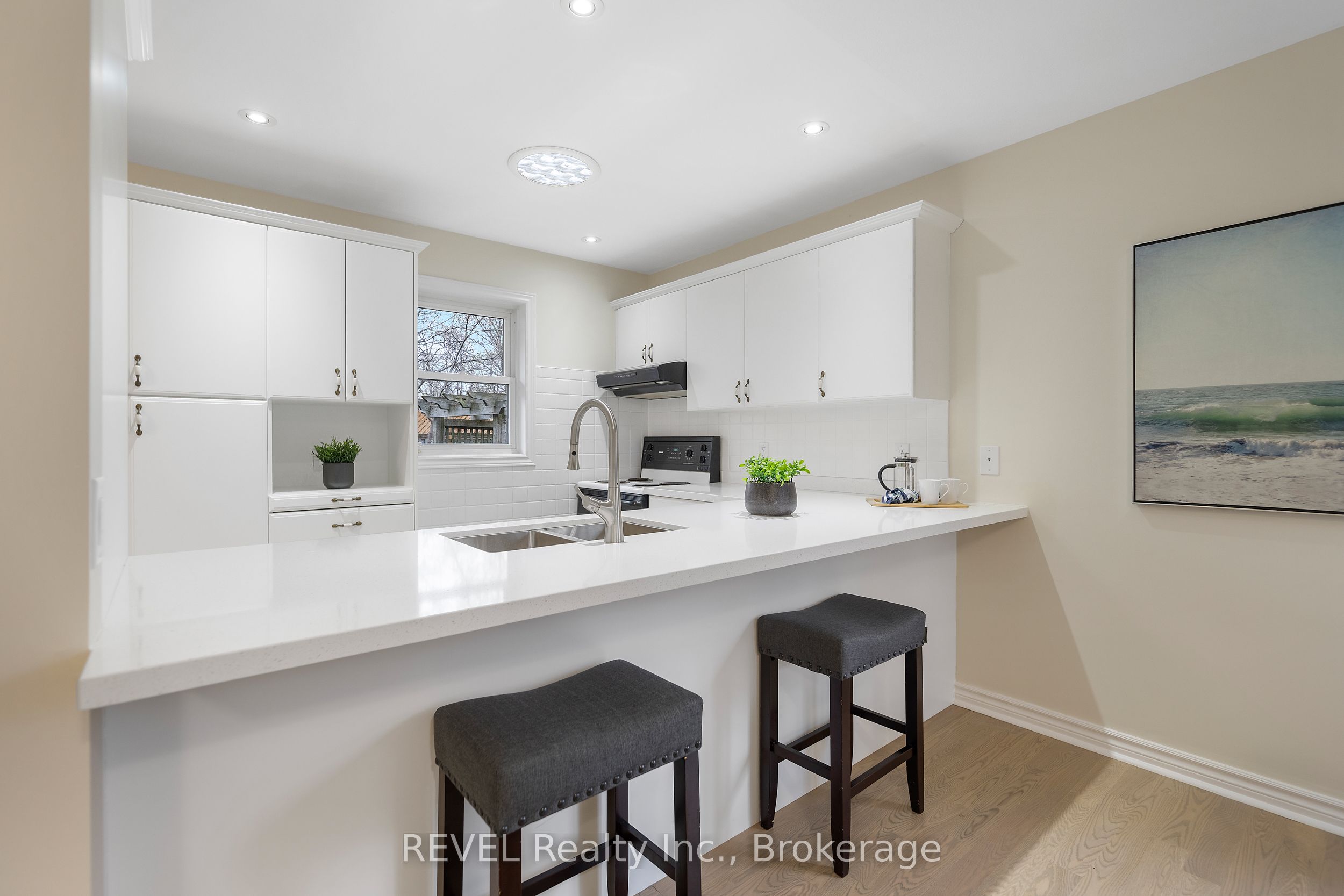 6839 Imperial Court Property Photo 19