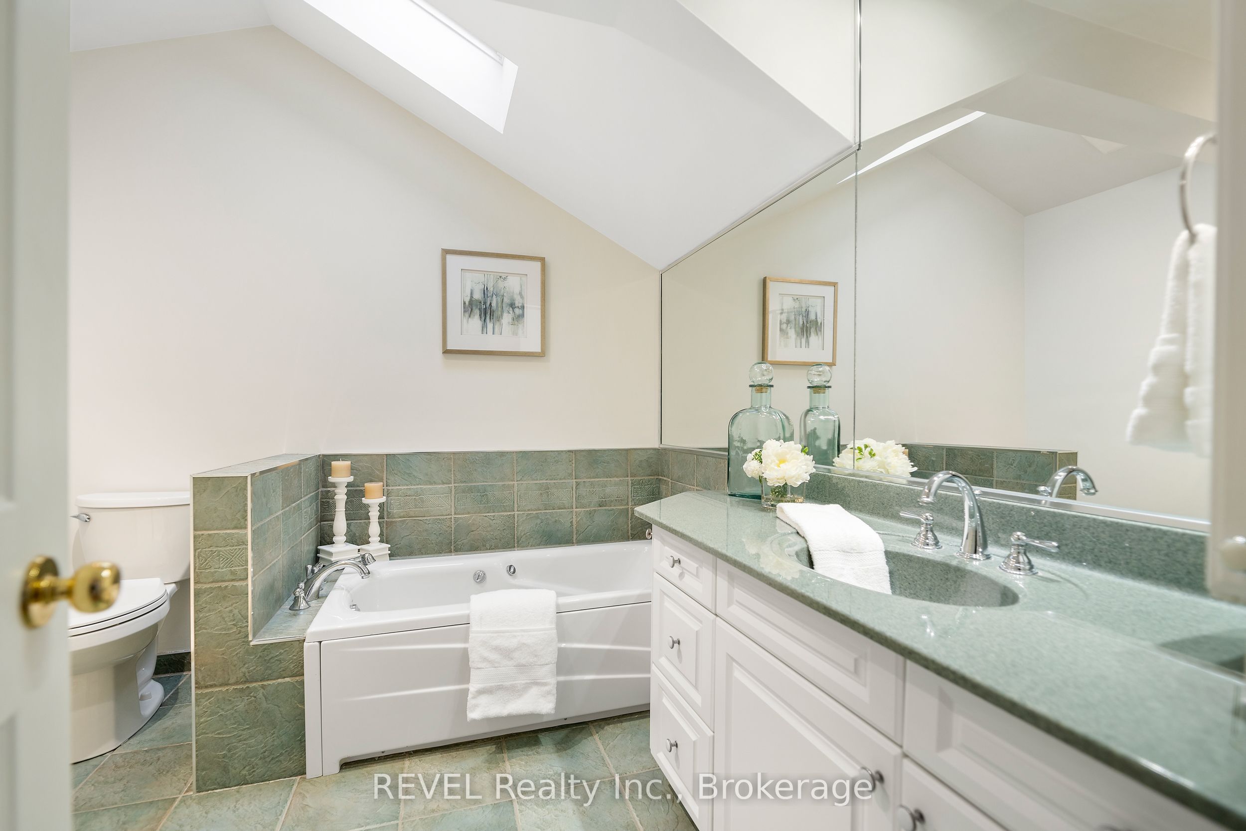 6839 Imperial Court Property Photo 21