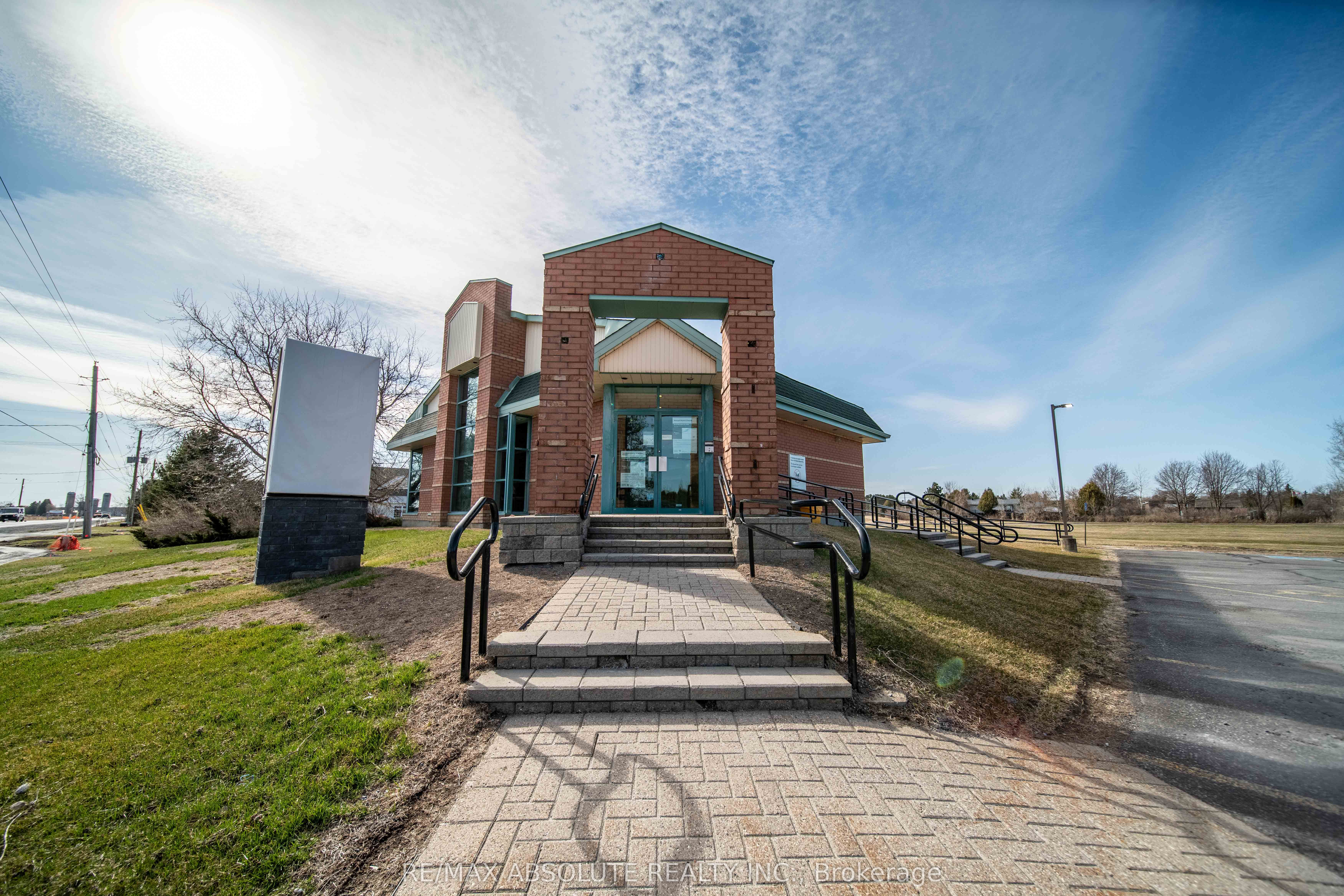 2131 Laval St Property Photo 1