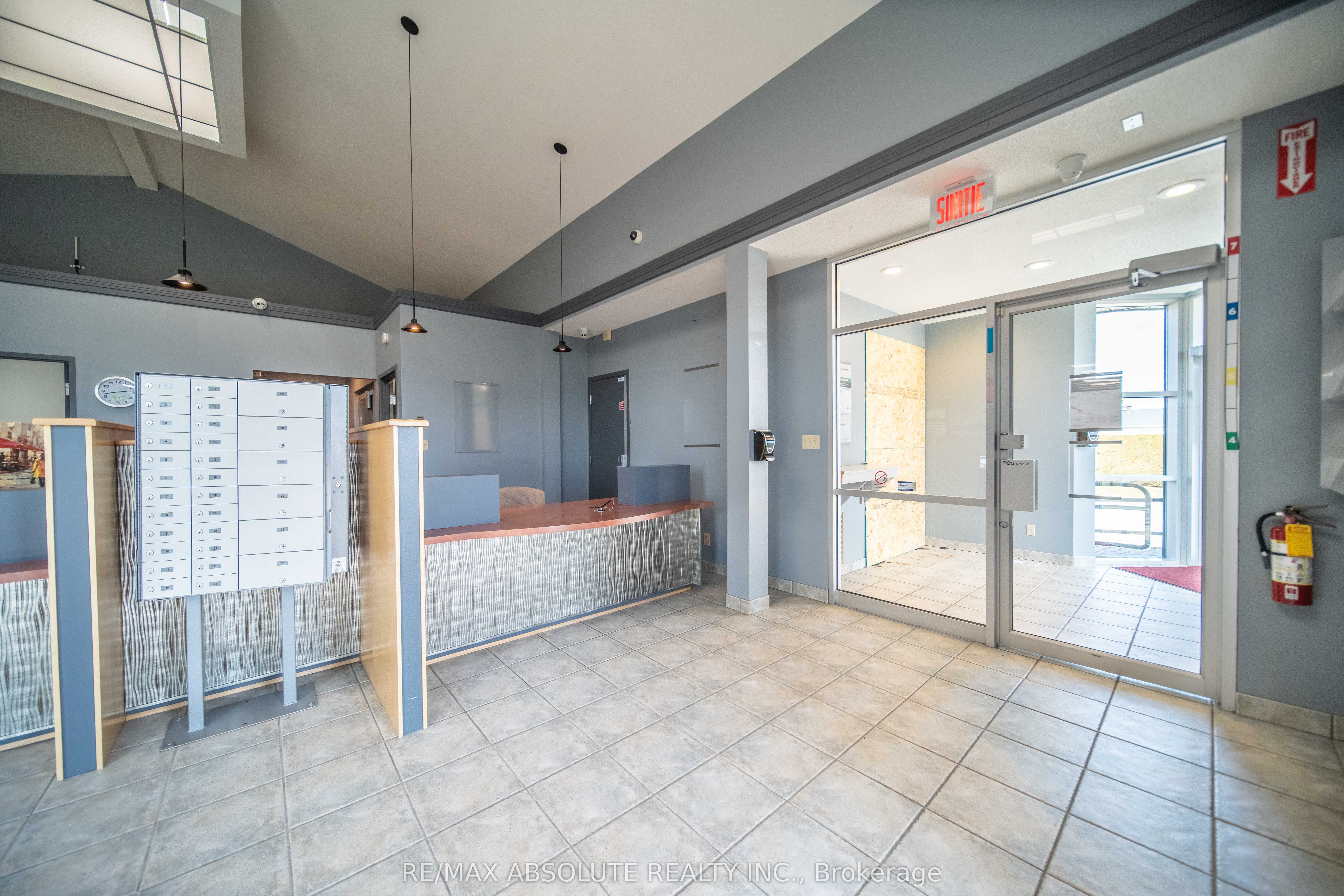 2131 Laval St Property Photo 5