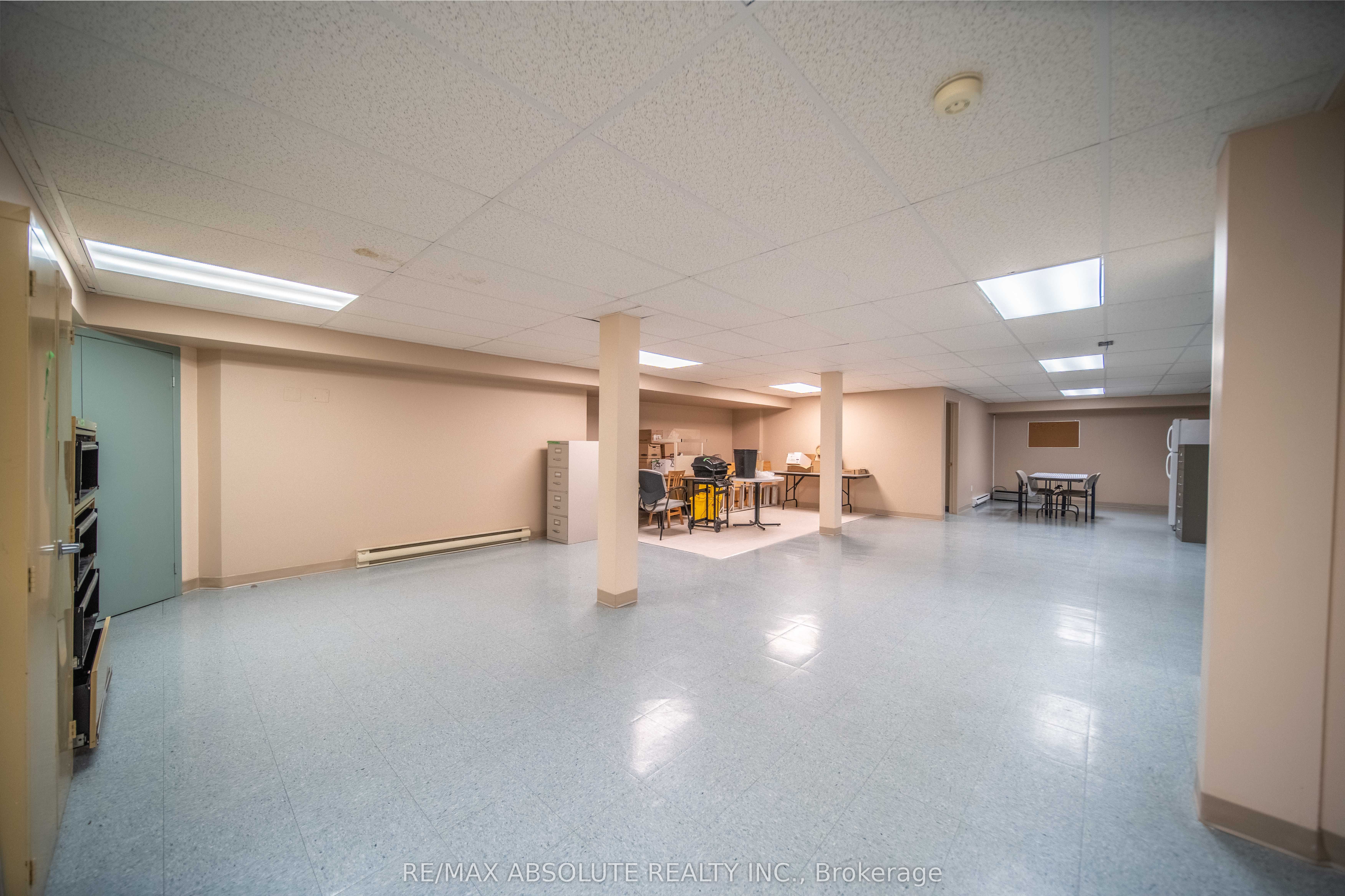 2131 Laval St Property Photo 14