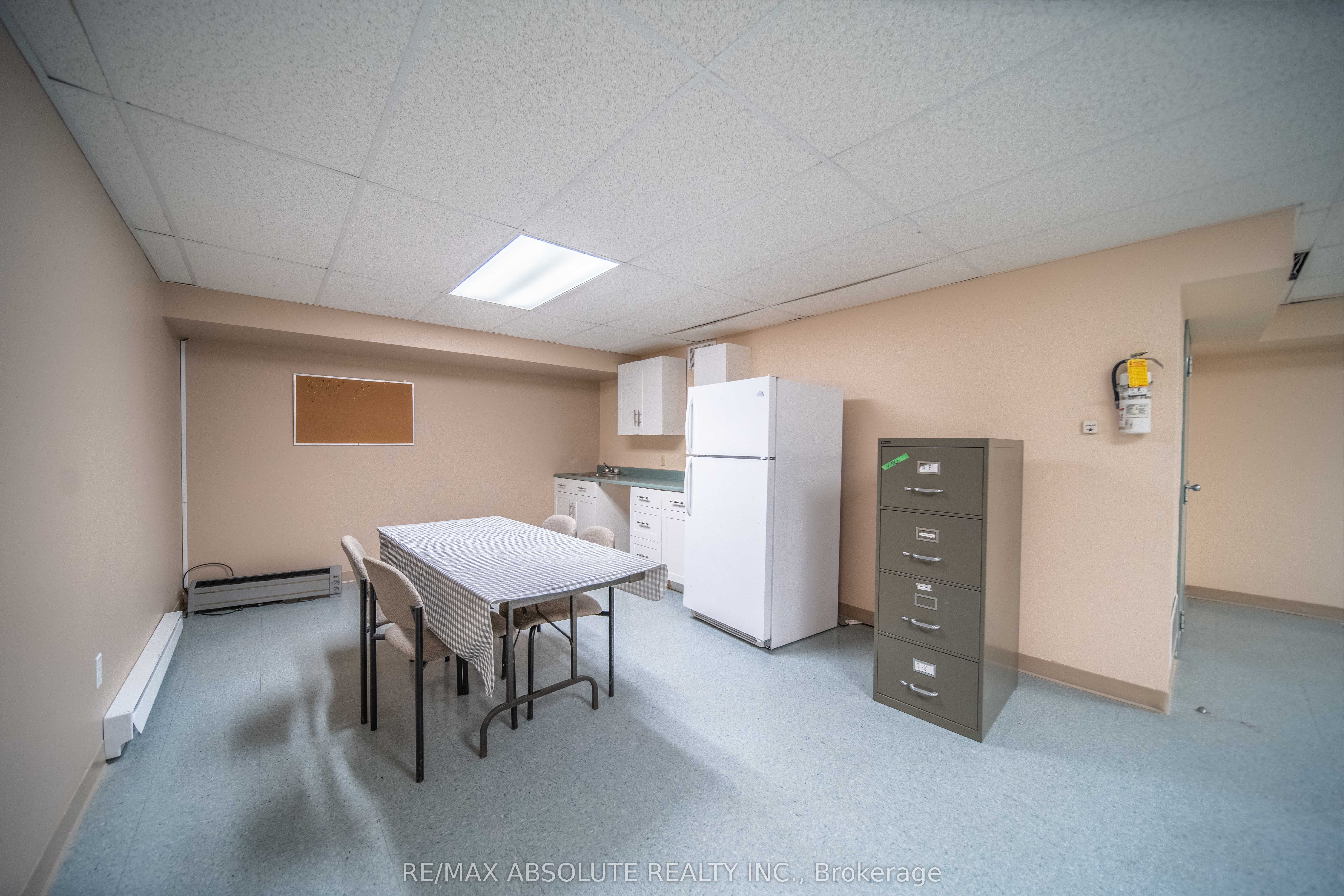 2131 Laval St Property Photo 15