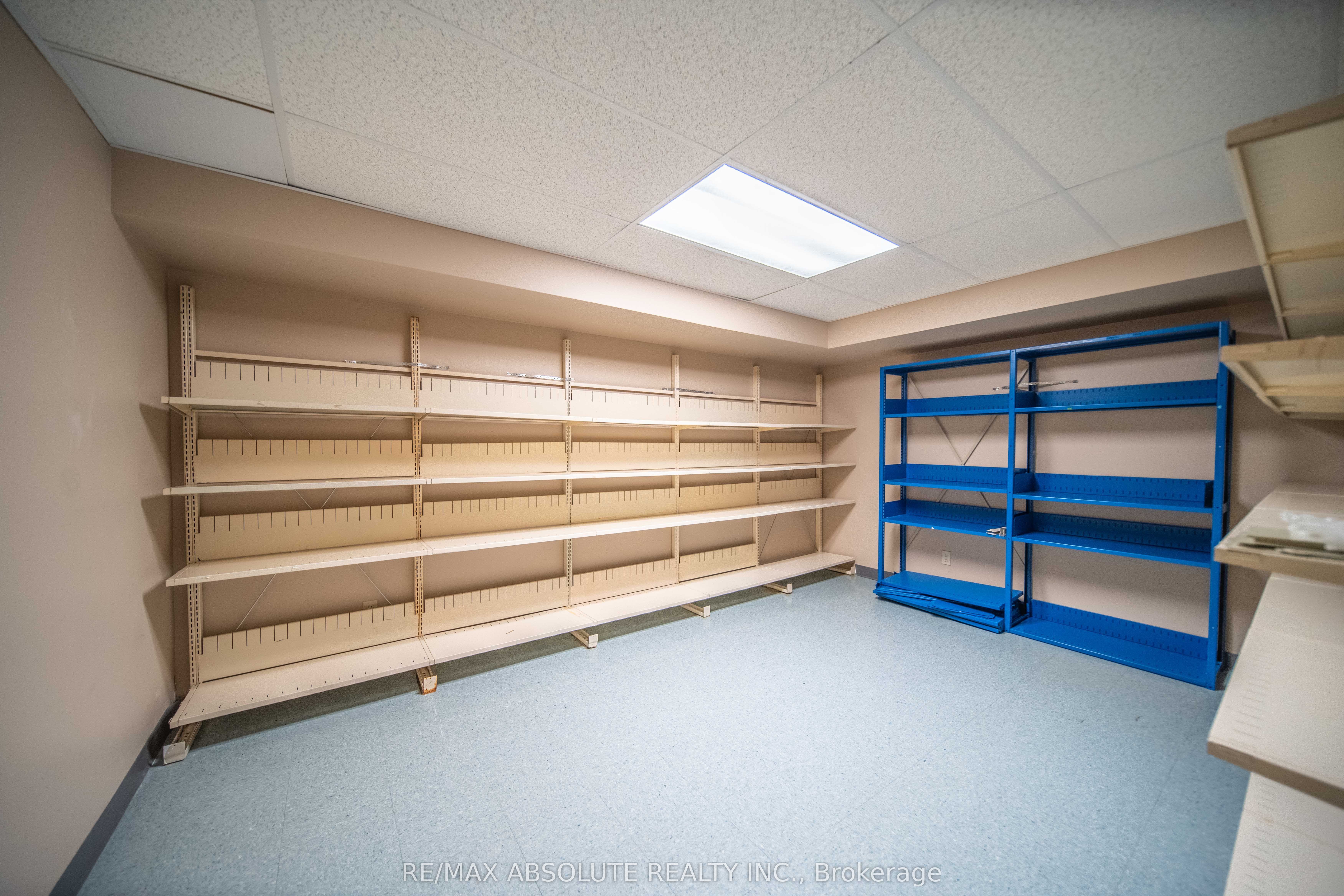 2131 Laval St Property Photo 16