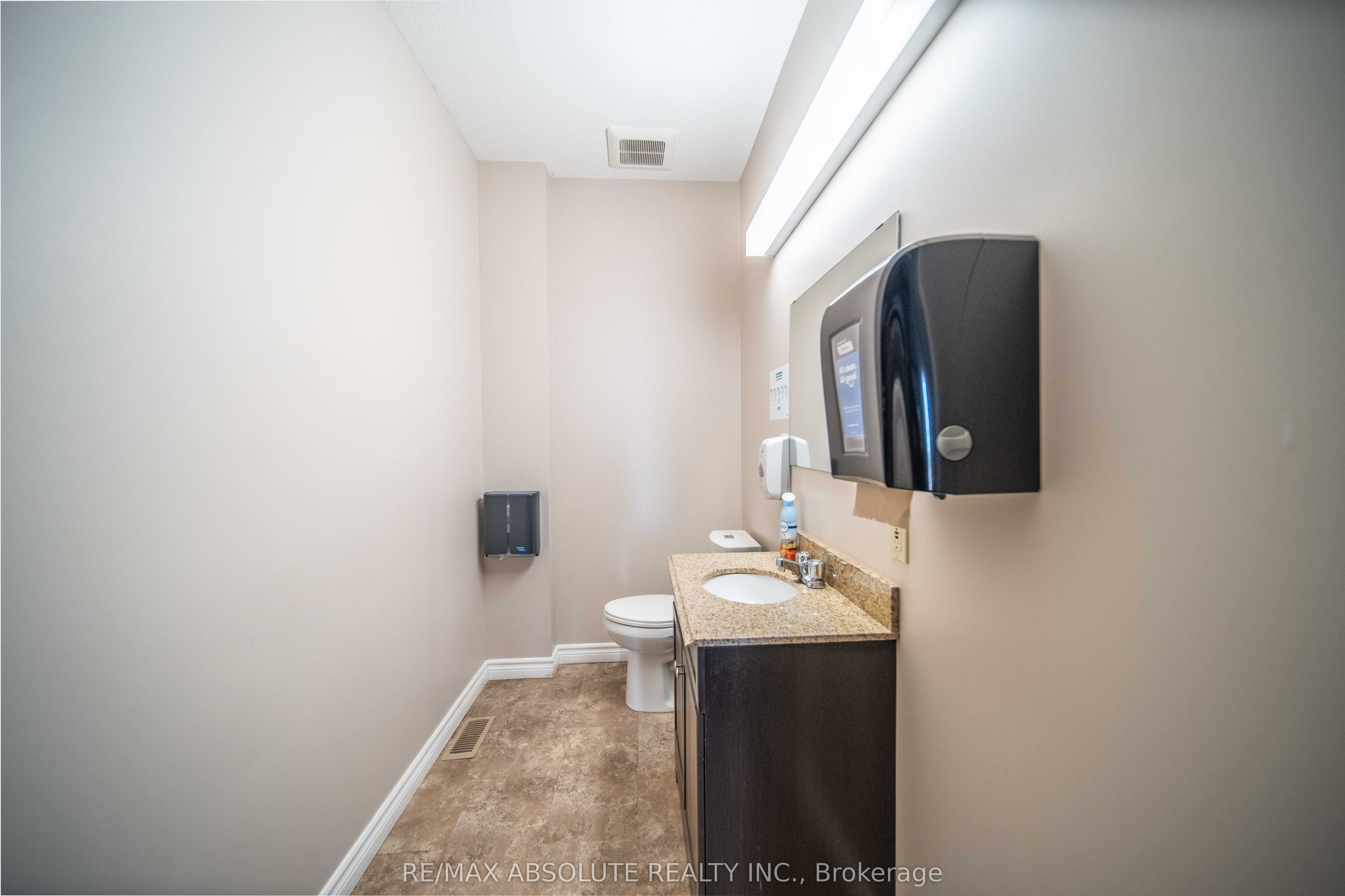 2131 Laval St Property Photo 18