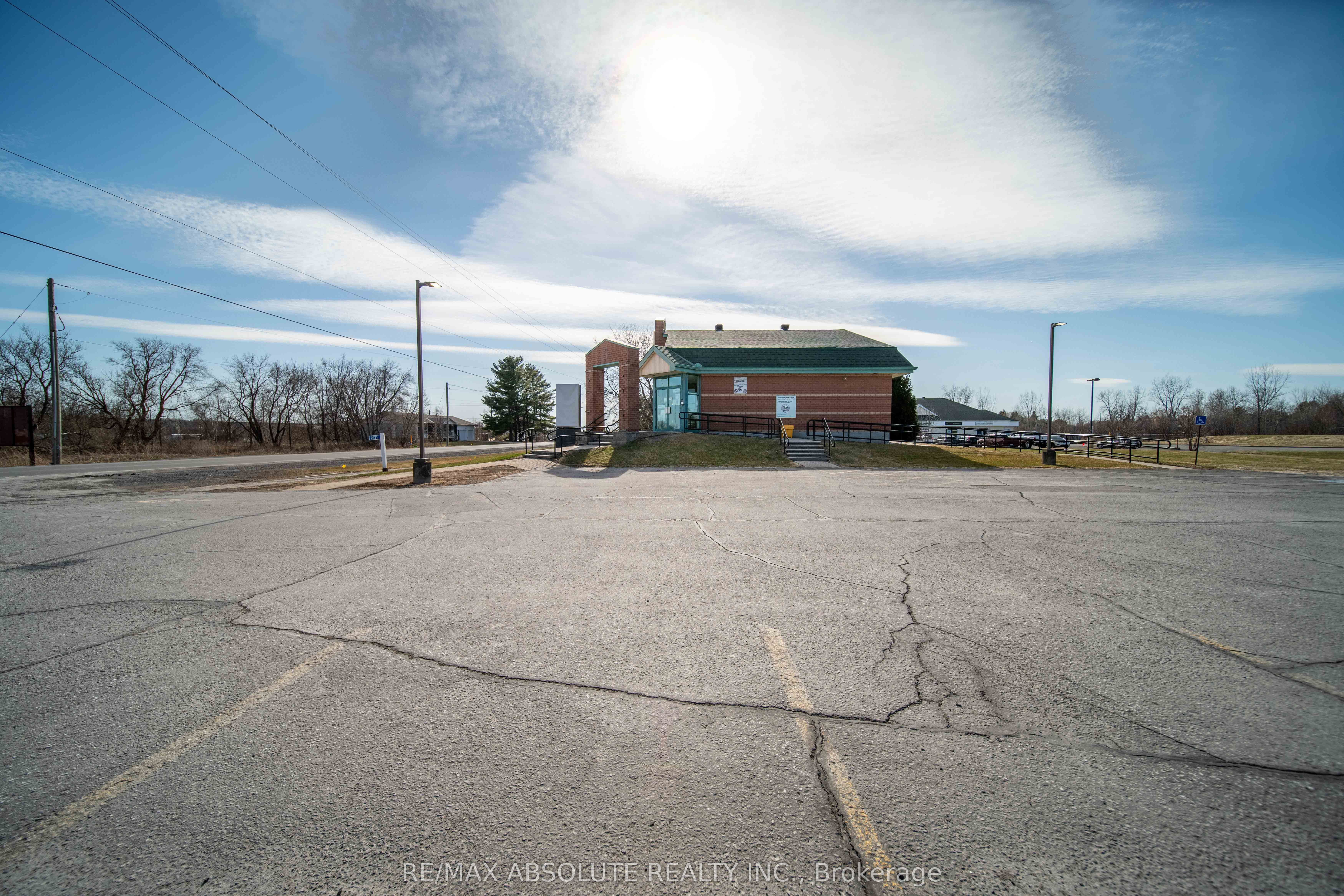 2131 Laval St Property Photo 22