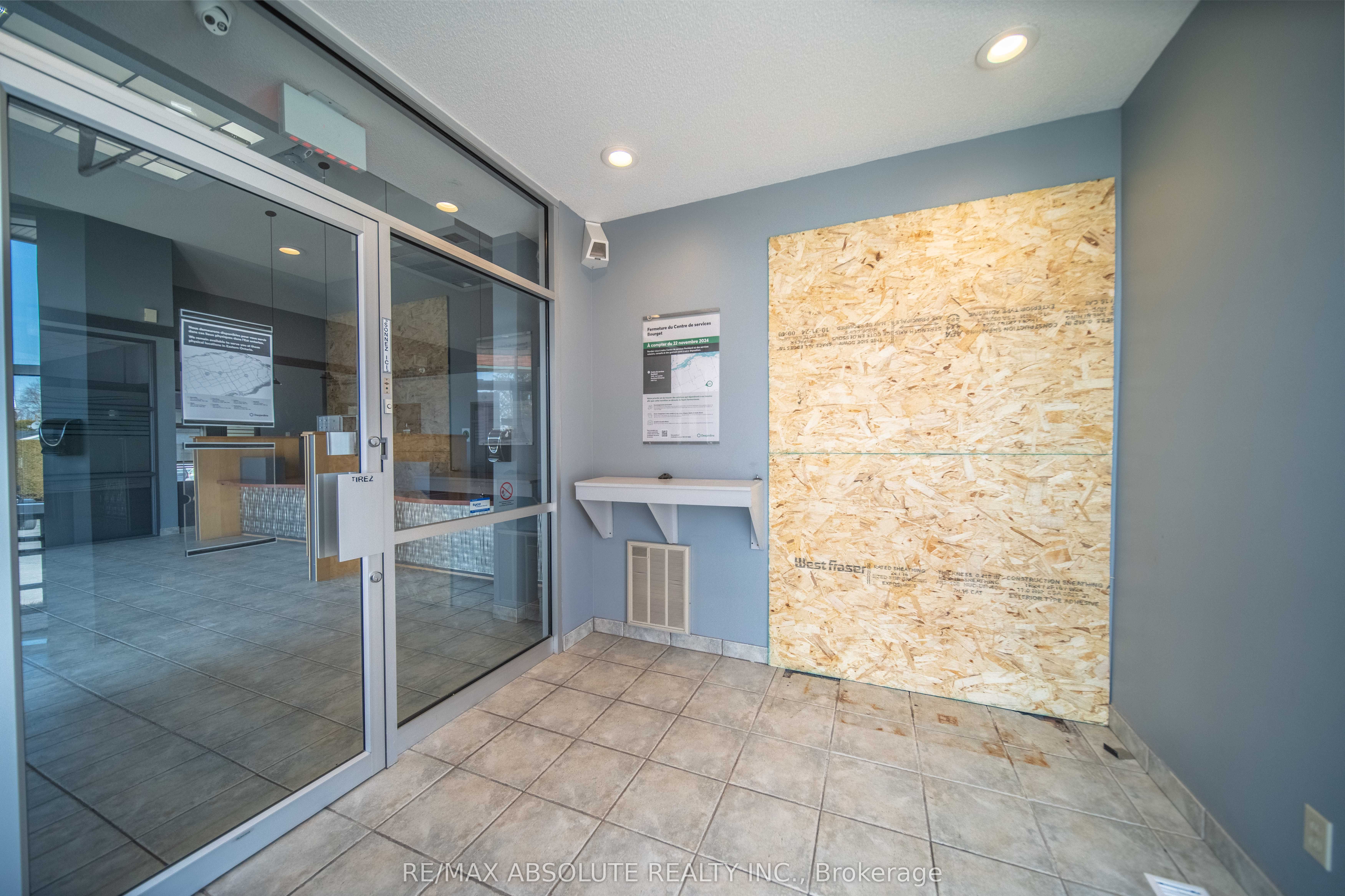 2131 Laval St Property Photo 23
