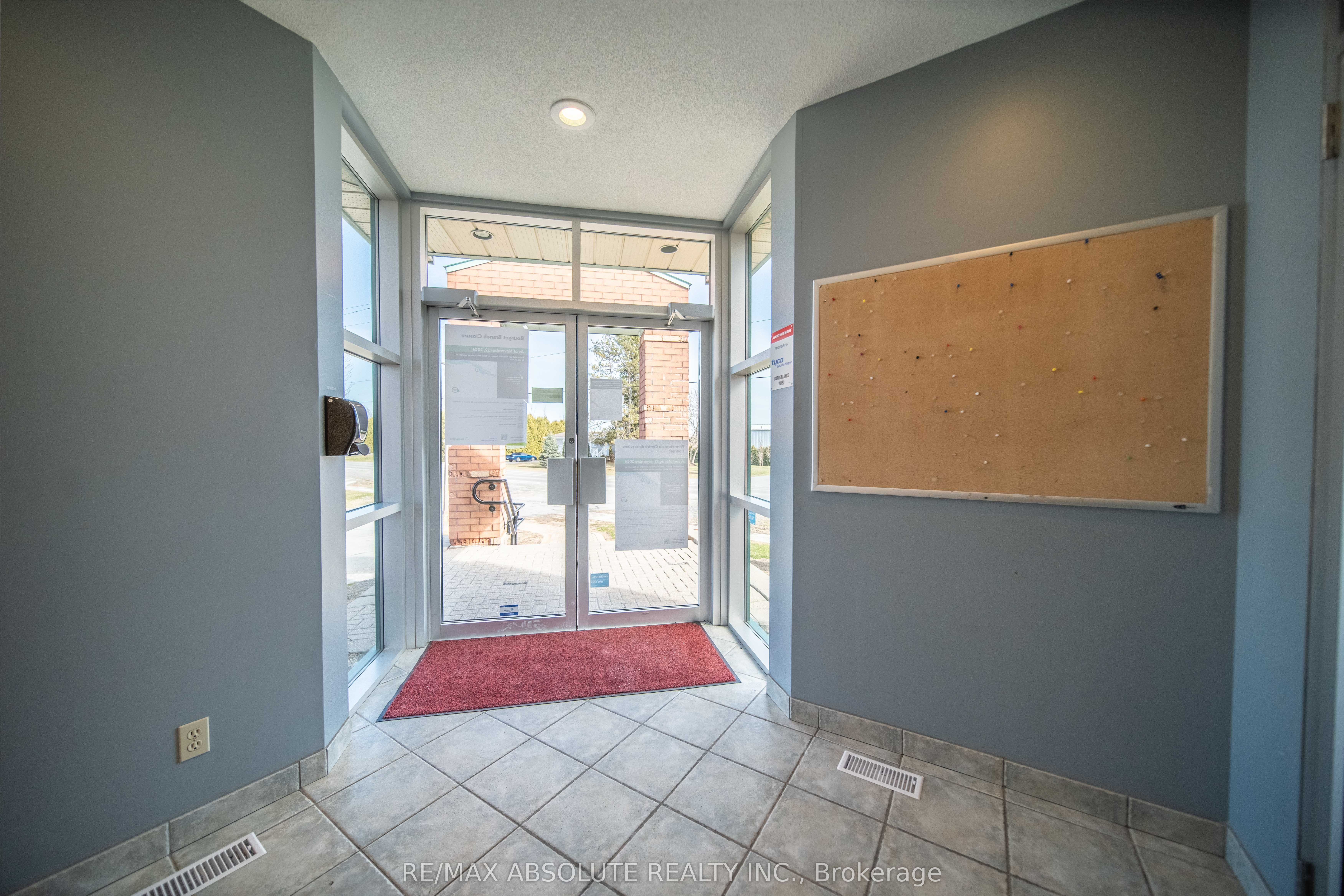 2131 Laval St Property Photo 24