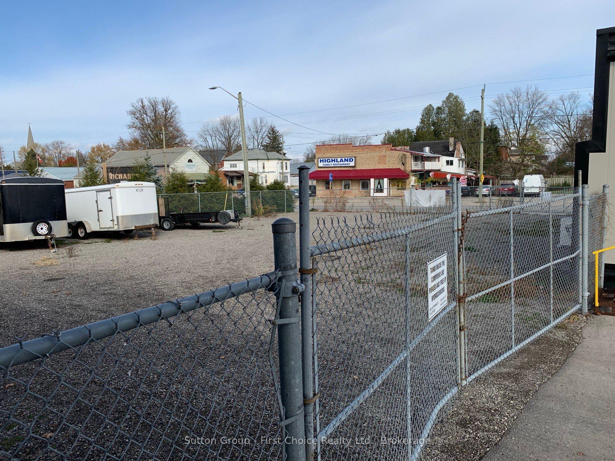 117 Huron Street Property Photo 8