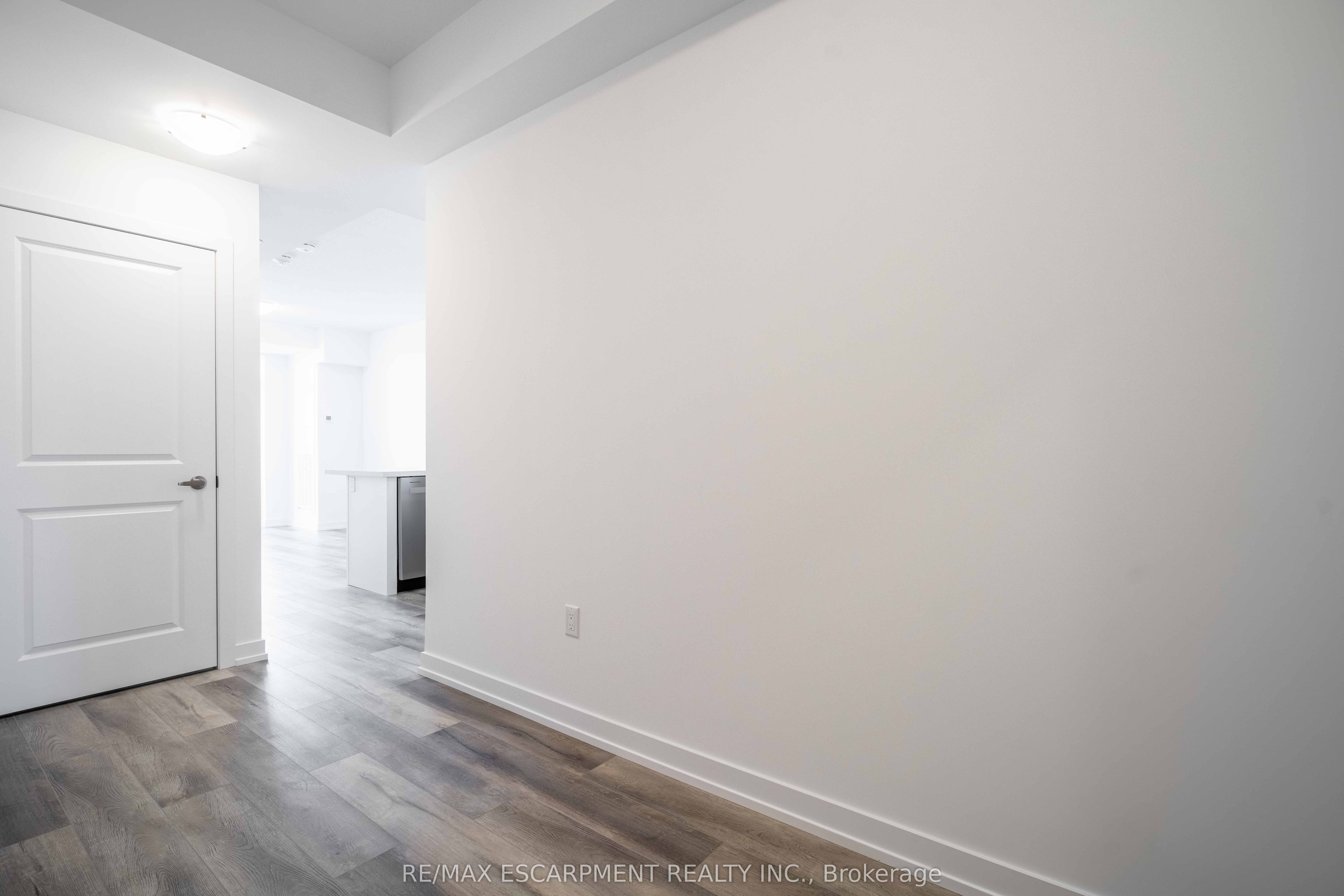 470 Dundas St E Property Photo 3