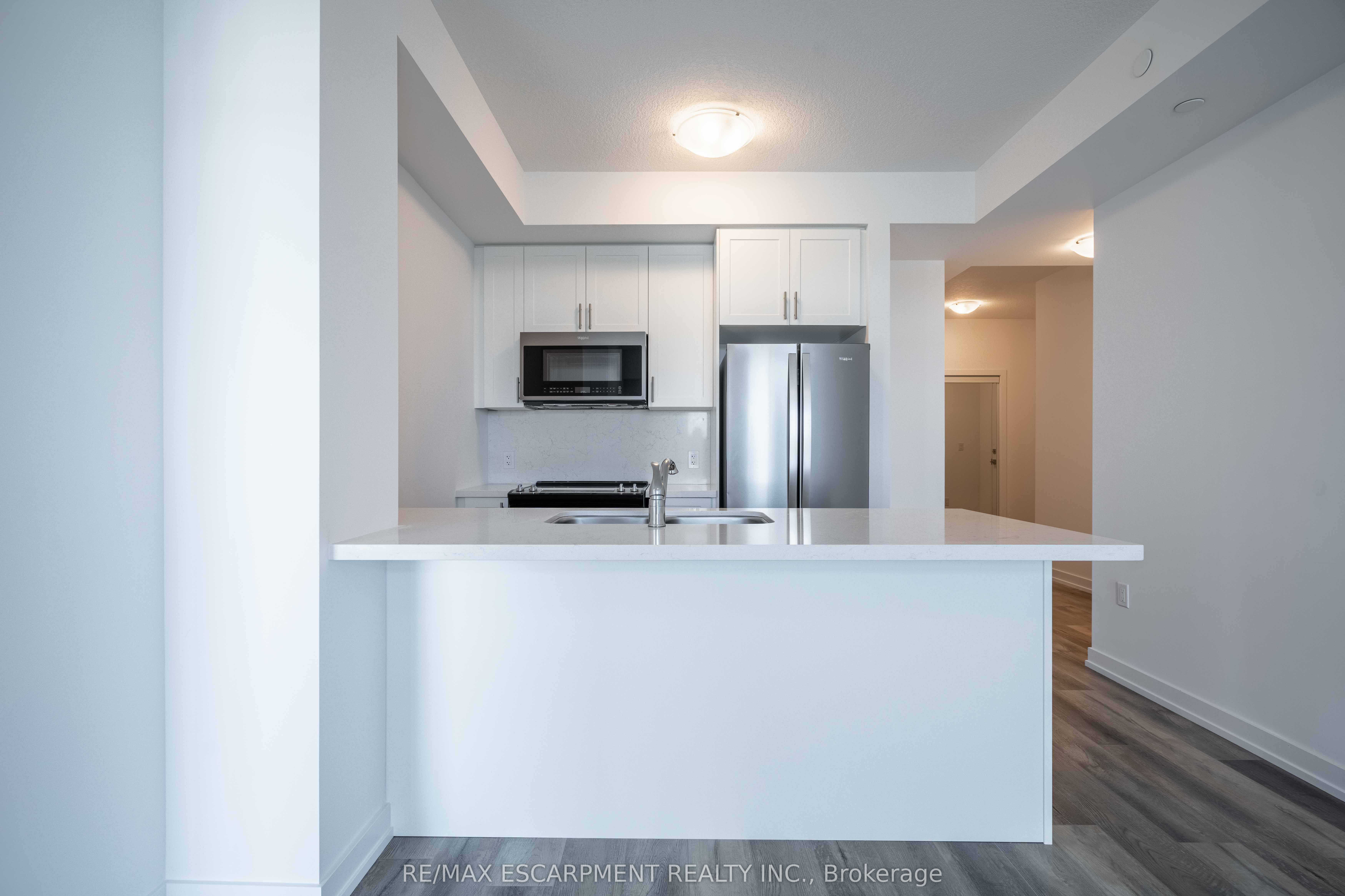 470 Dundas St E Property Photo 7