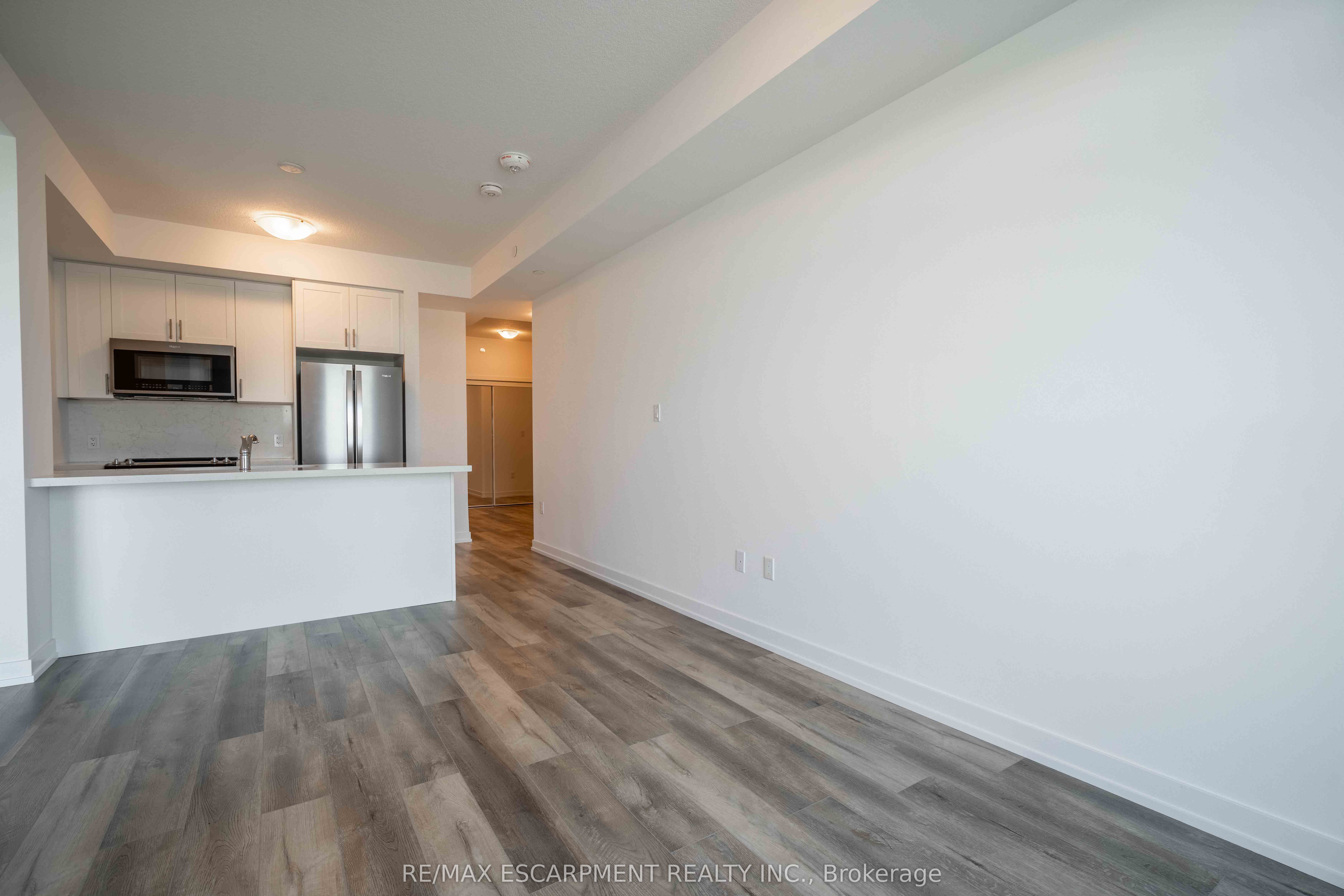 470 Dundas St E Property Photo 13