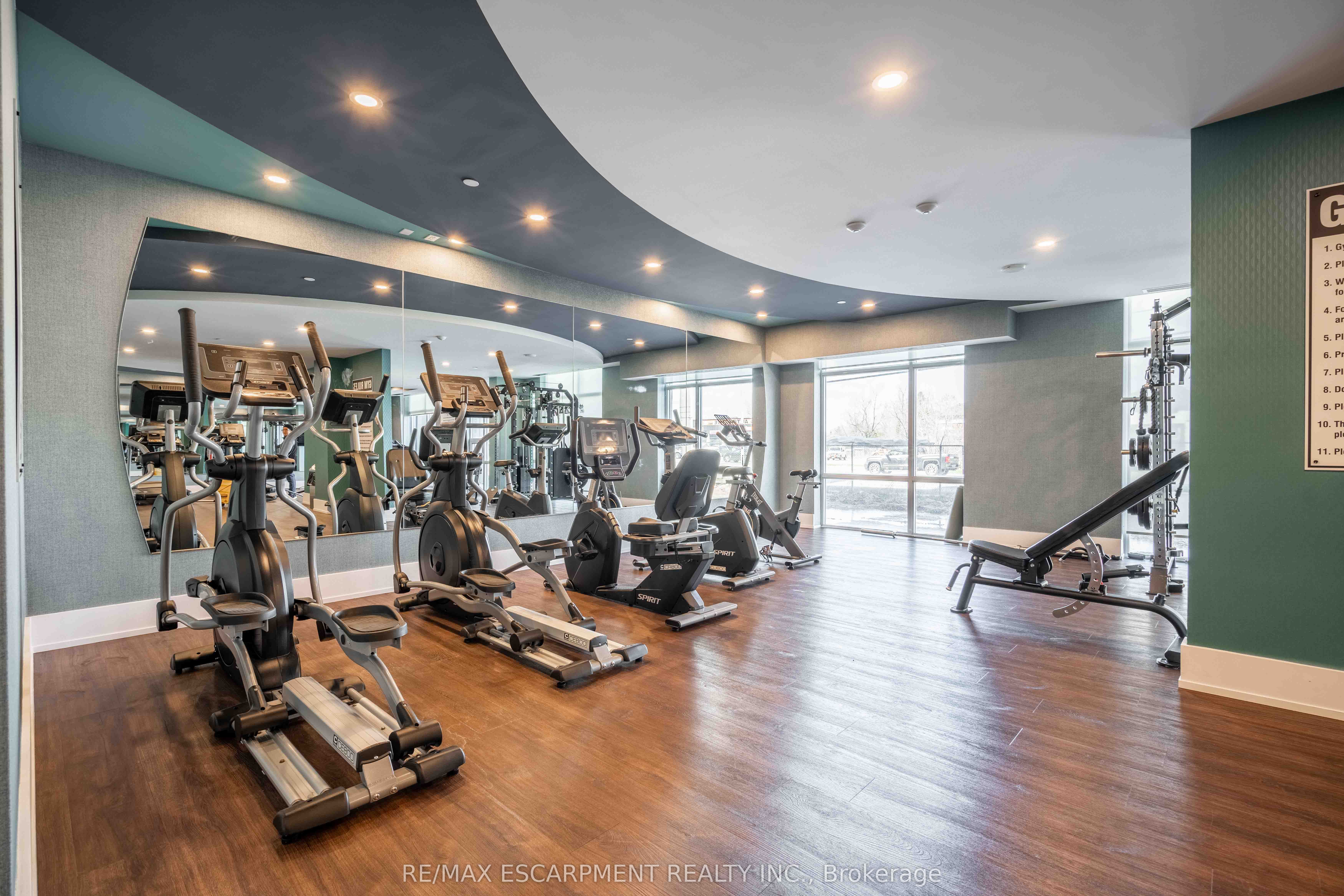 470 Dundas St E Property Photo 25