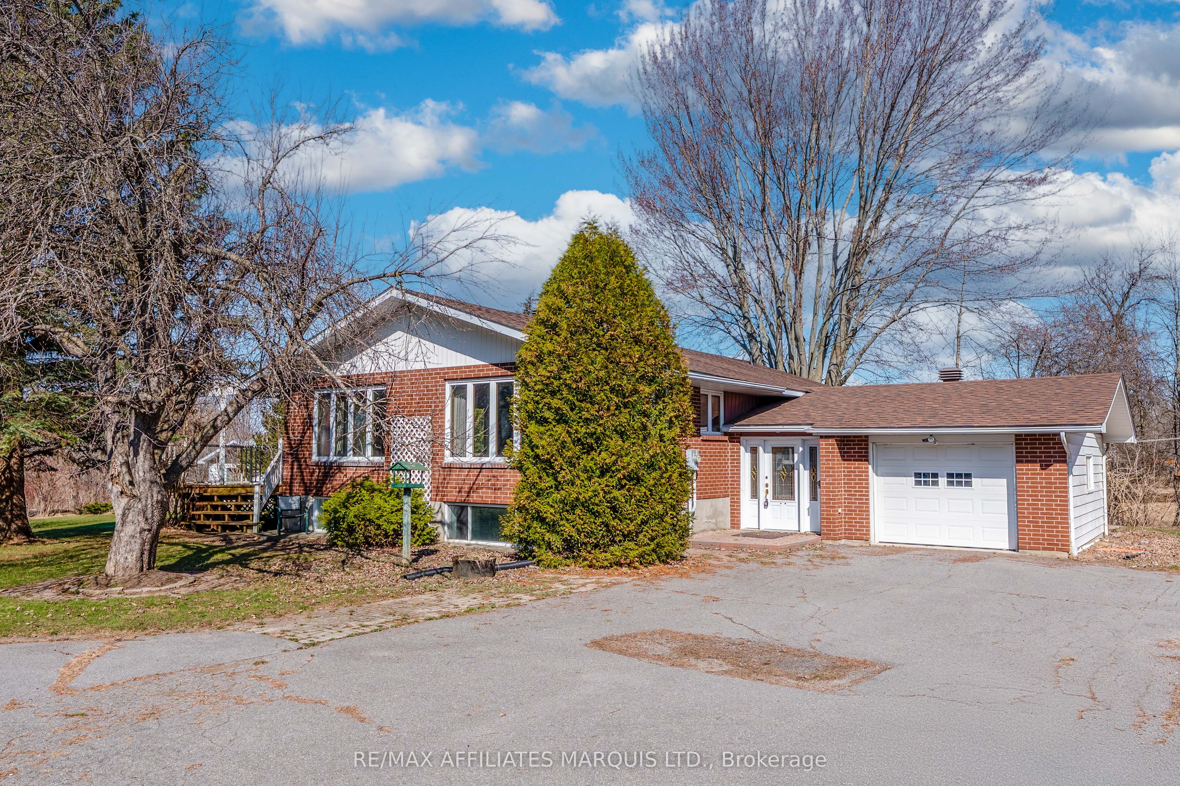 10984 County Rd 2 Road Property Photo 1