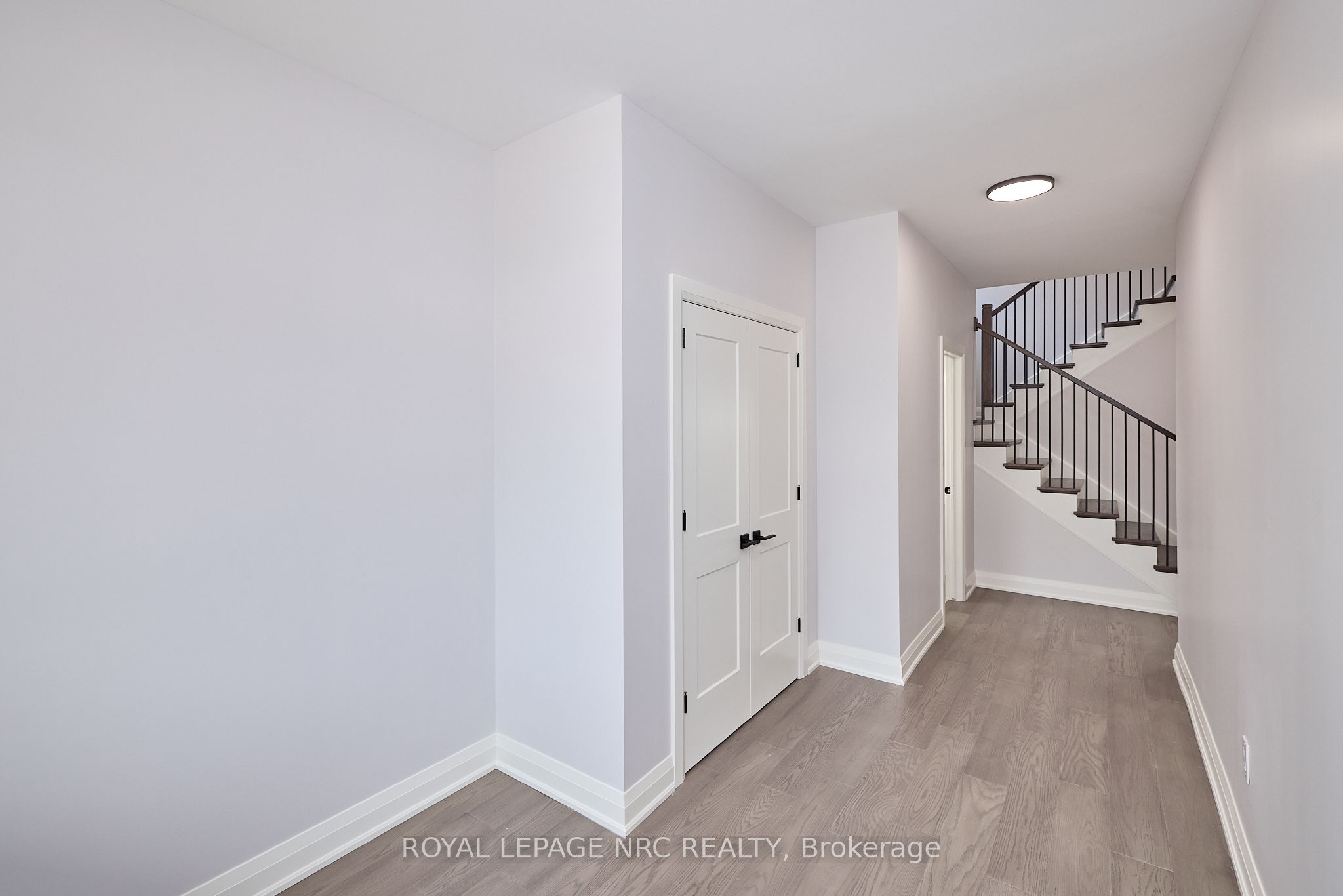 195 Hodgkins Avenue Property Photo 3