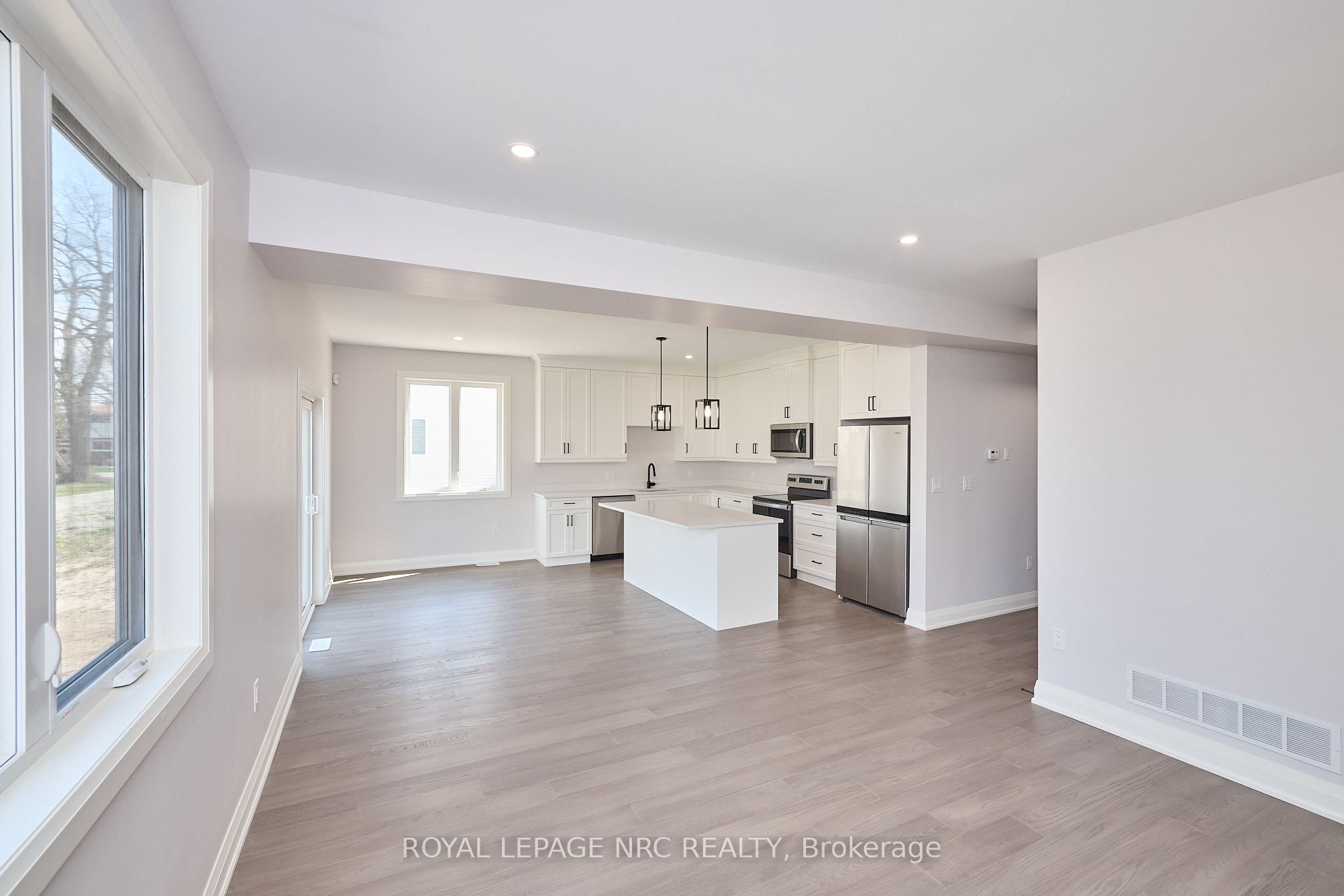 195 Hodgkins Avenue Property Photo 11