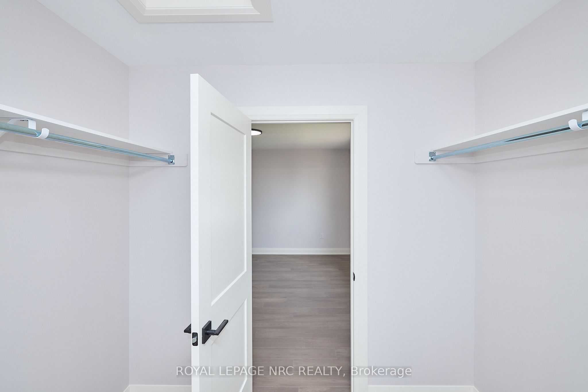 195 Hodgkins Avenue Property Photo 27