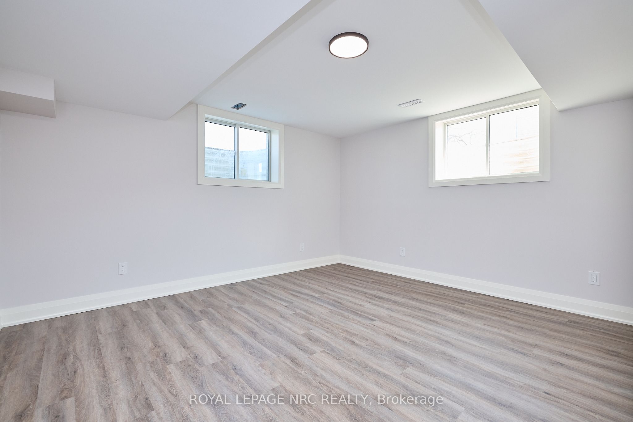 195 Hodgkins Avenue Property Photo 32
