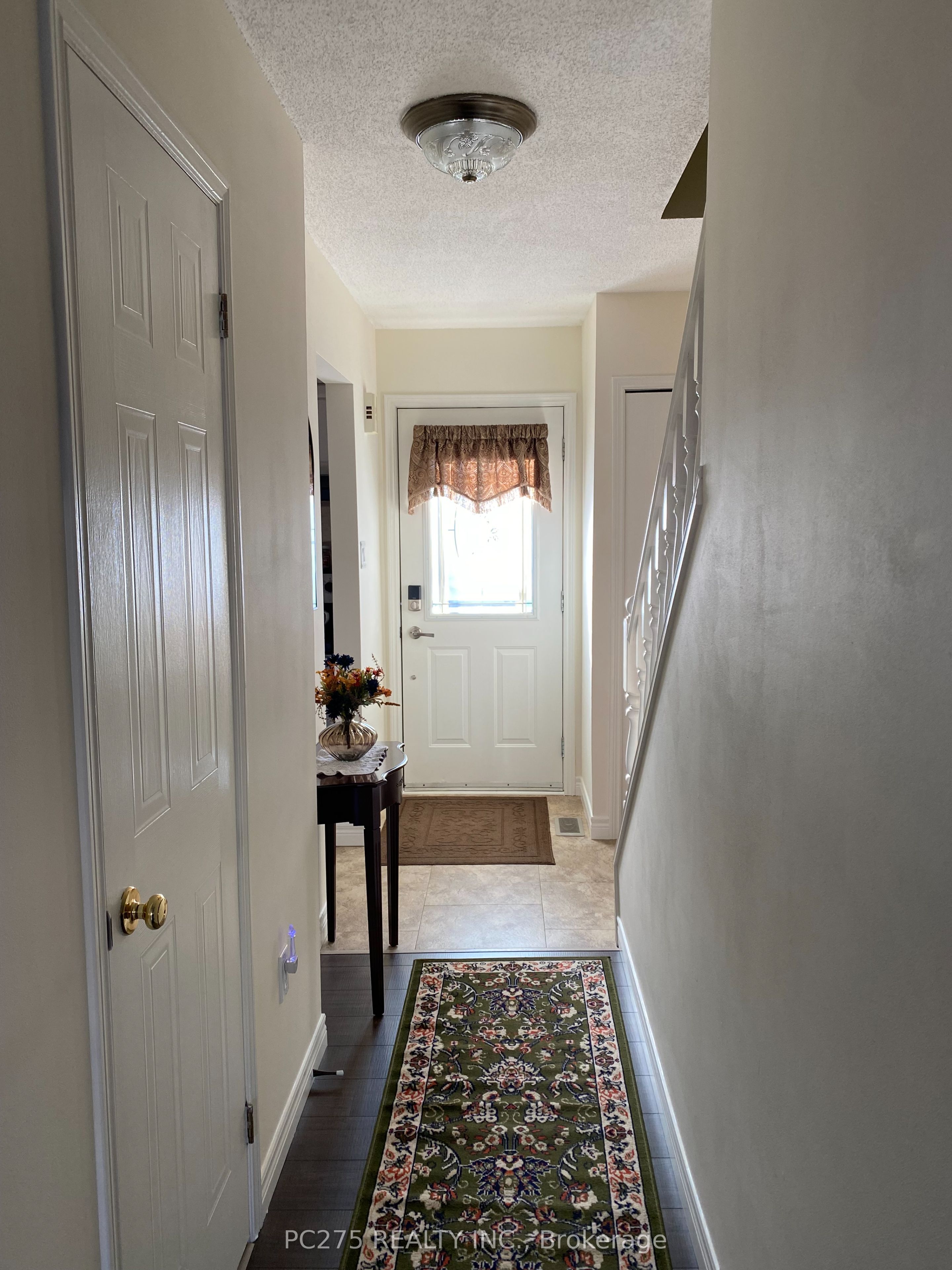 511 Admiral Drive 60 Property Photo 3