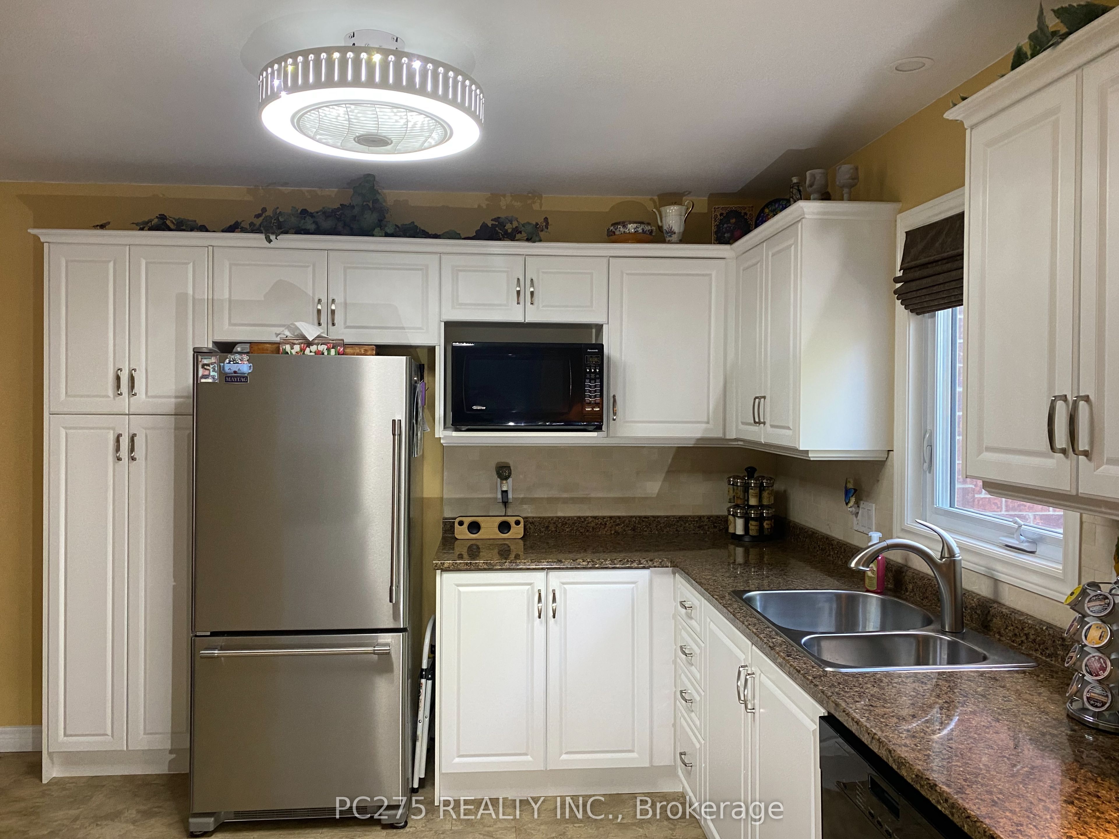 511 Admiral Drive 60 Property Photo 4