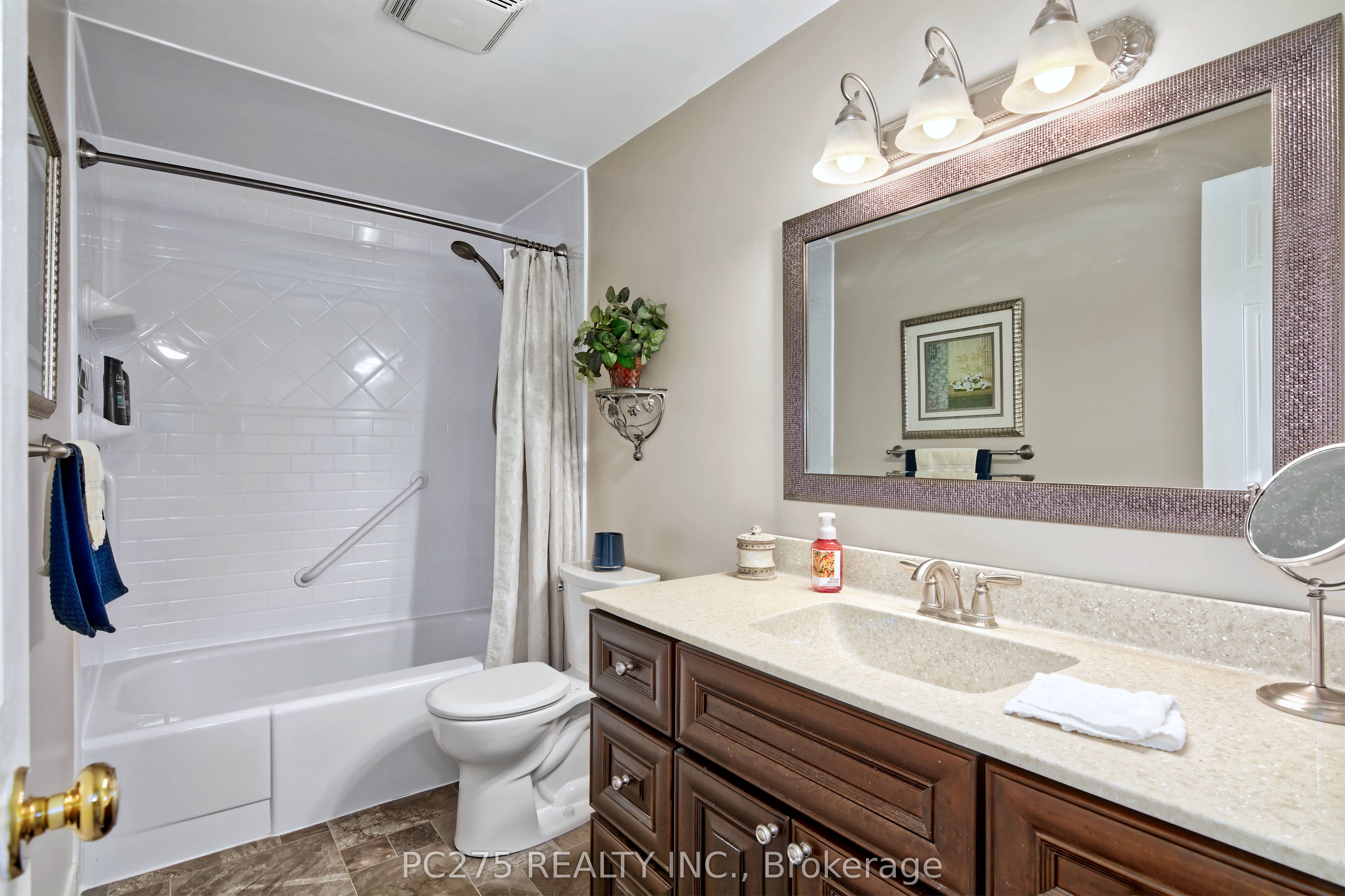 511 Admiral Drive 60 Property Photo 23