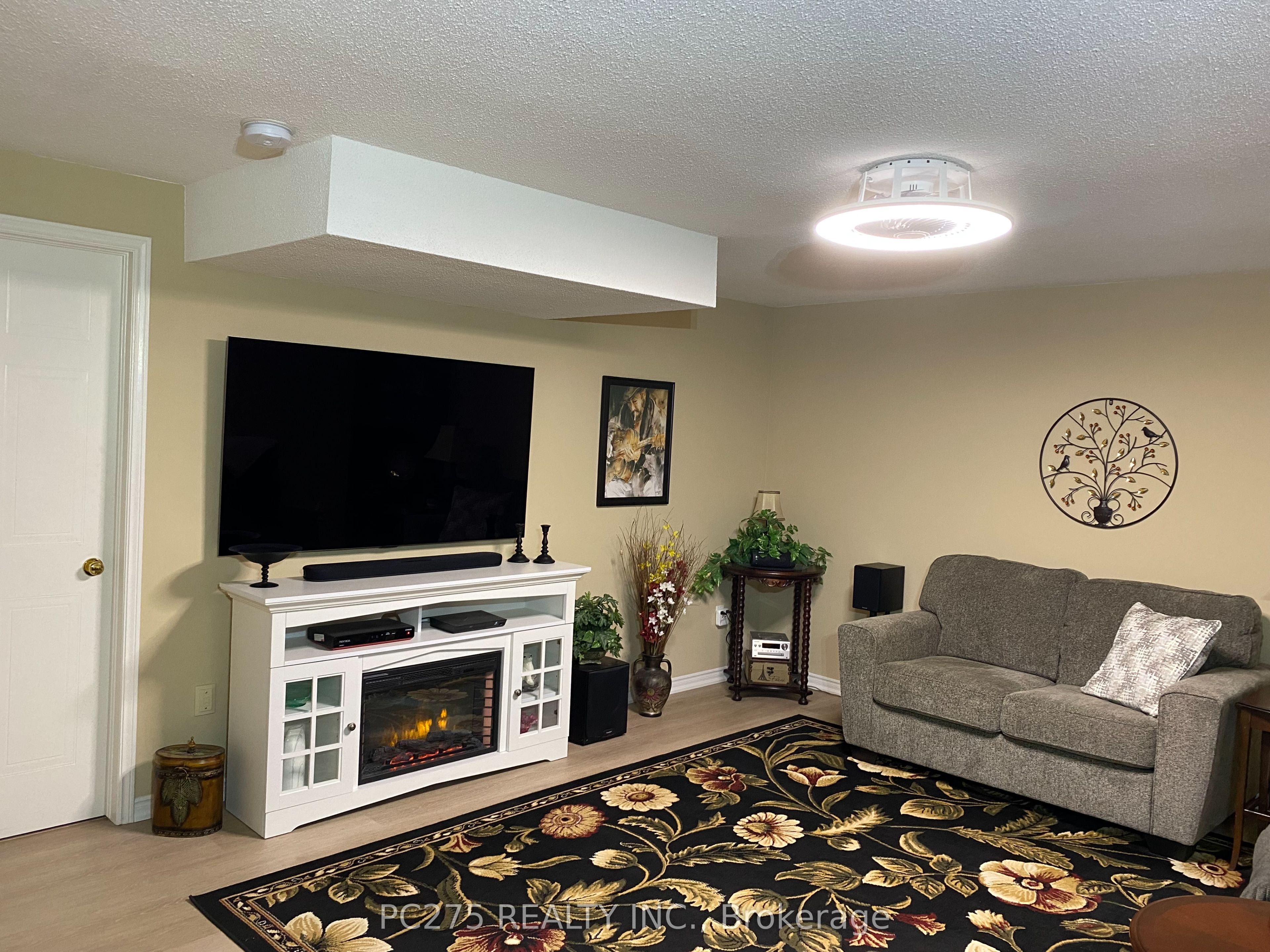 511 Admiral Drive 60 Property Photo 24
