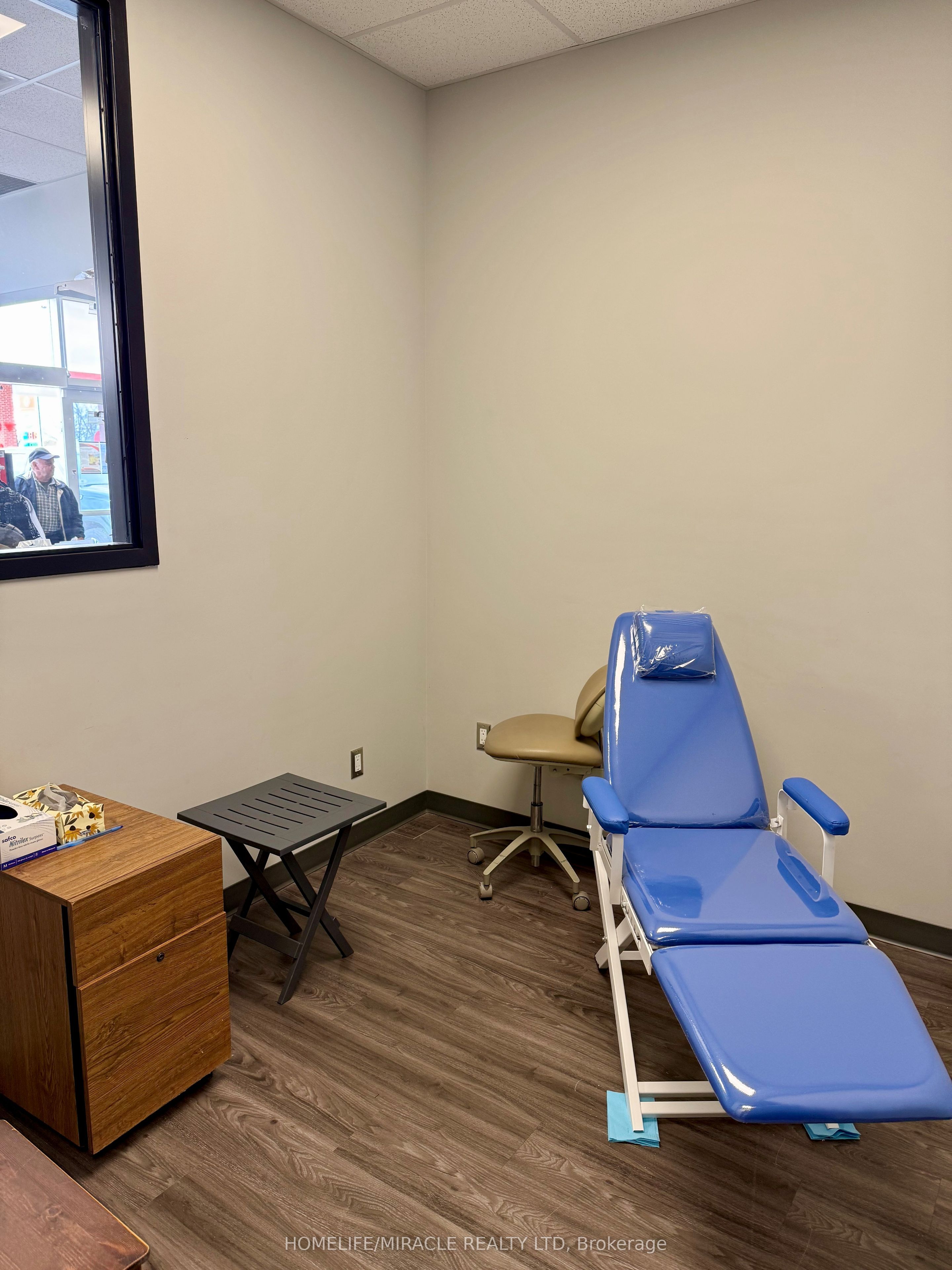 220 Main Street 1-3 Property Photo 2